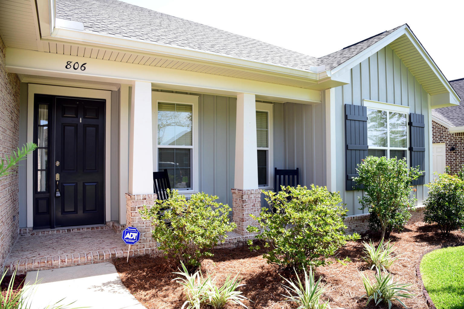 MAGNOLIA WOODS - Residential Lease