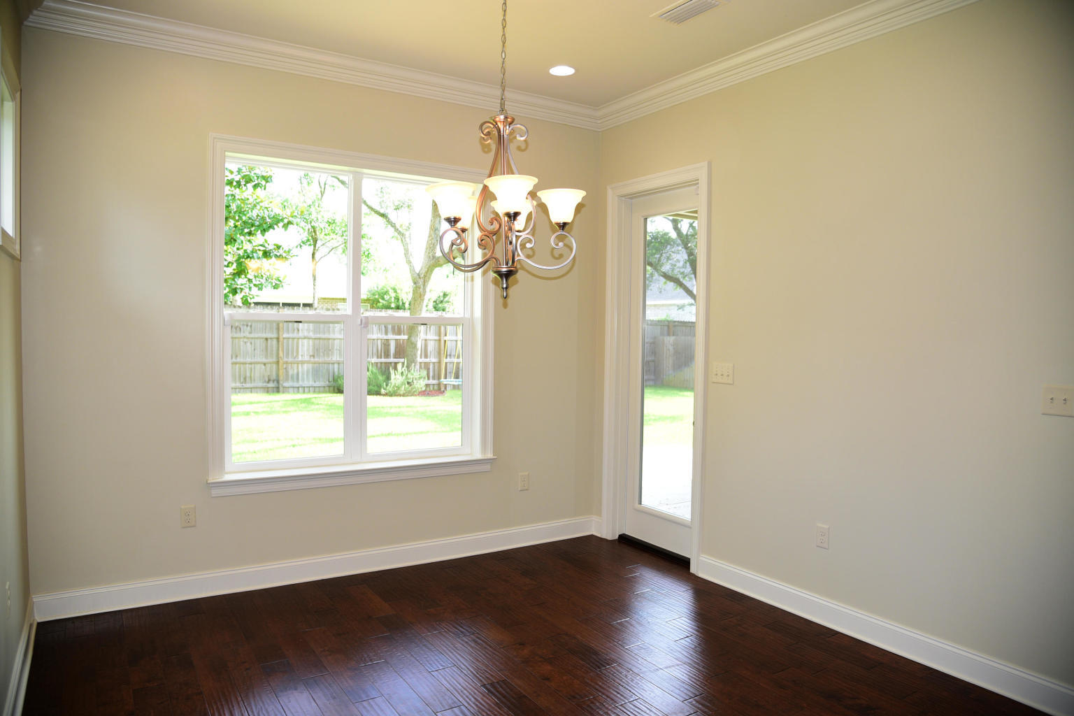 MAGNOLIA WOODS - Residential Lease