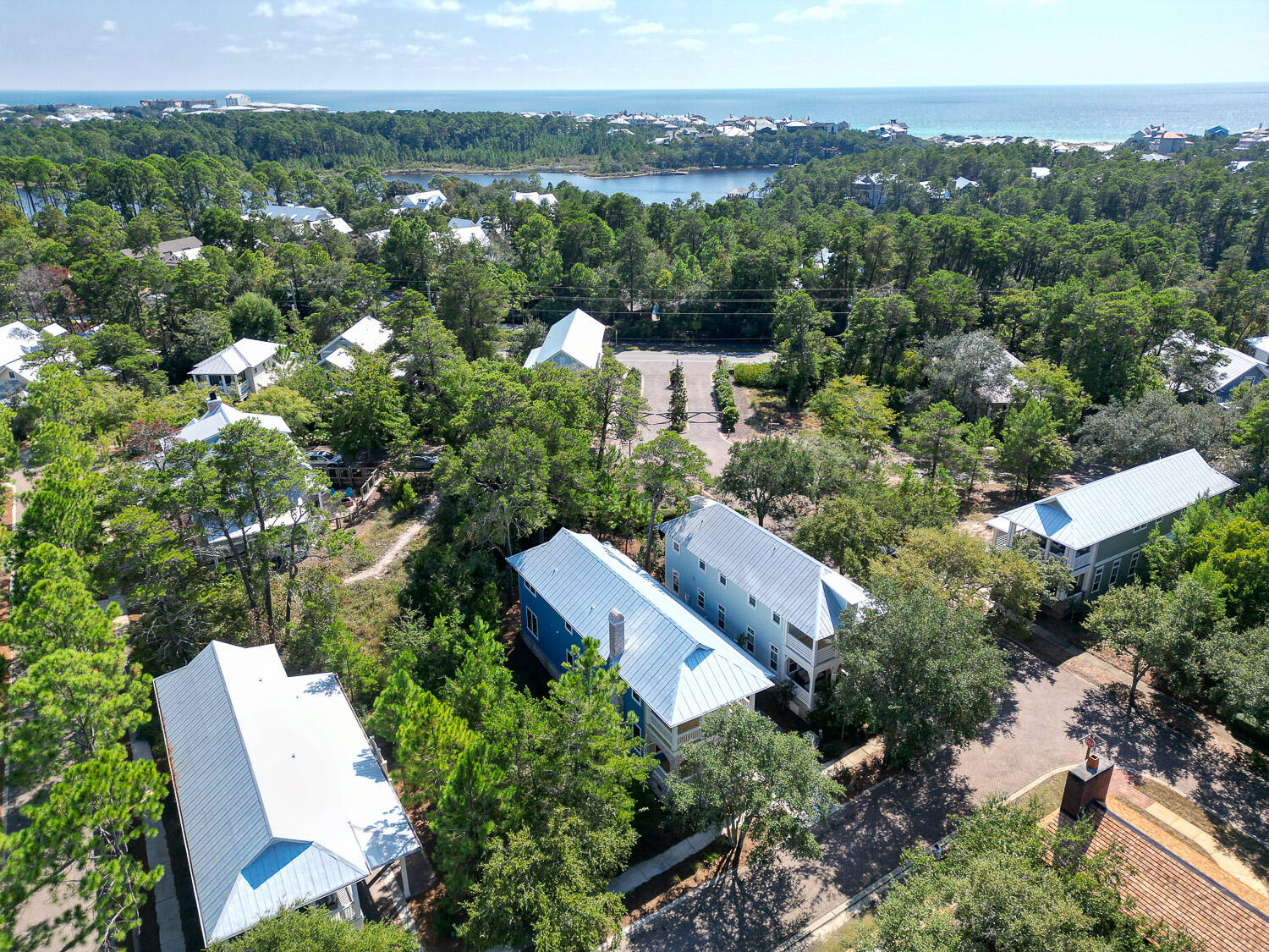 FOREST LAKES - Residential