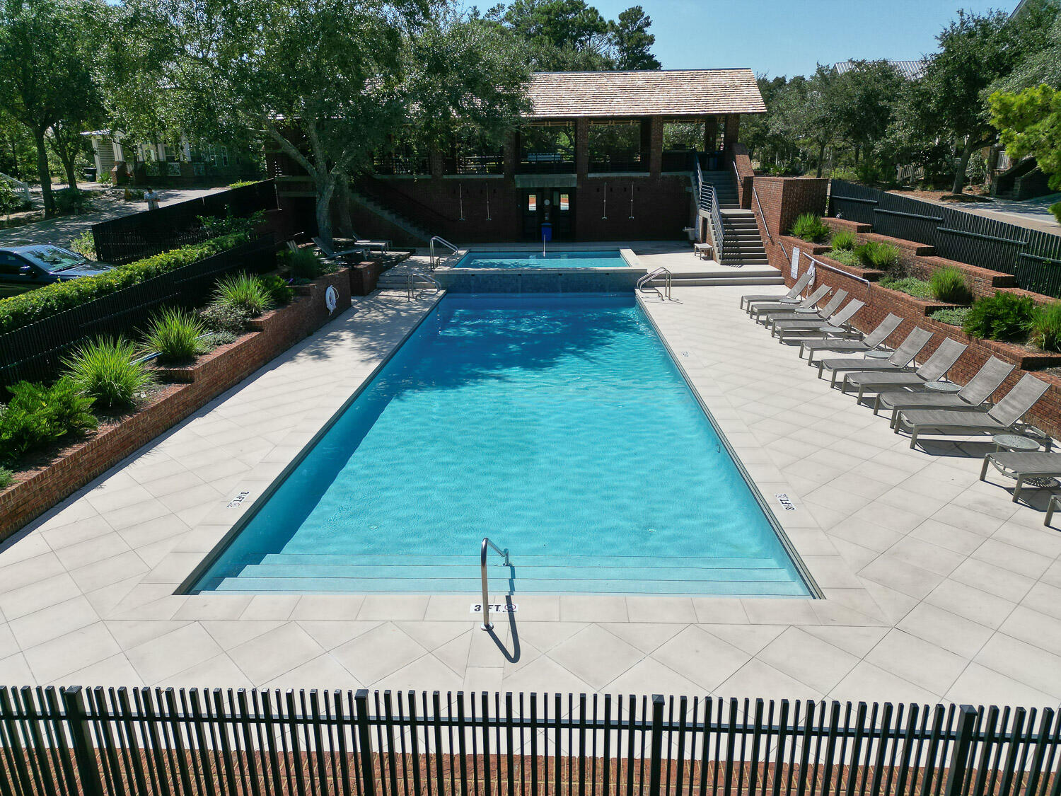 FOREST LAKES - Residential