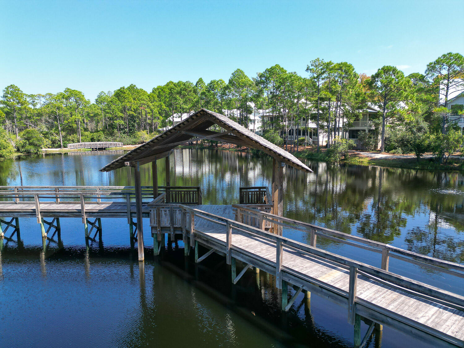 FOREST LAKES - Residential
