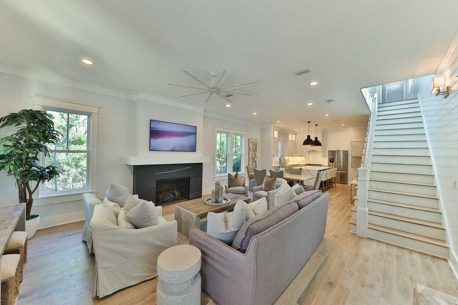 FOREST LAKES - Residential