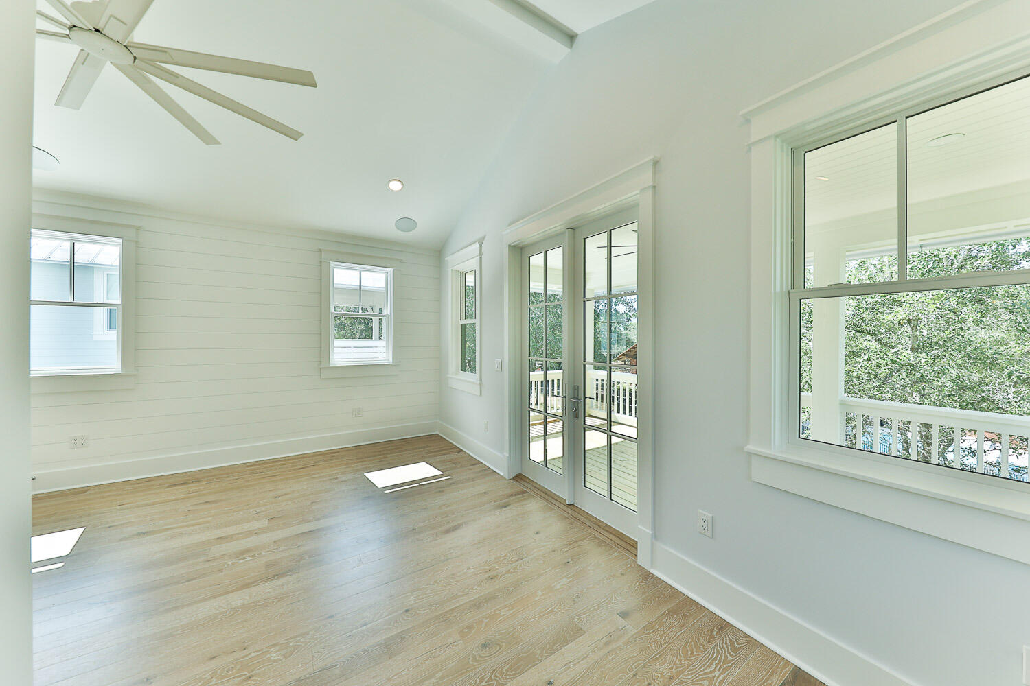 FOREST LAKES - Residential