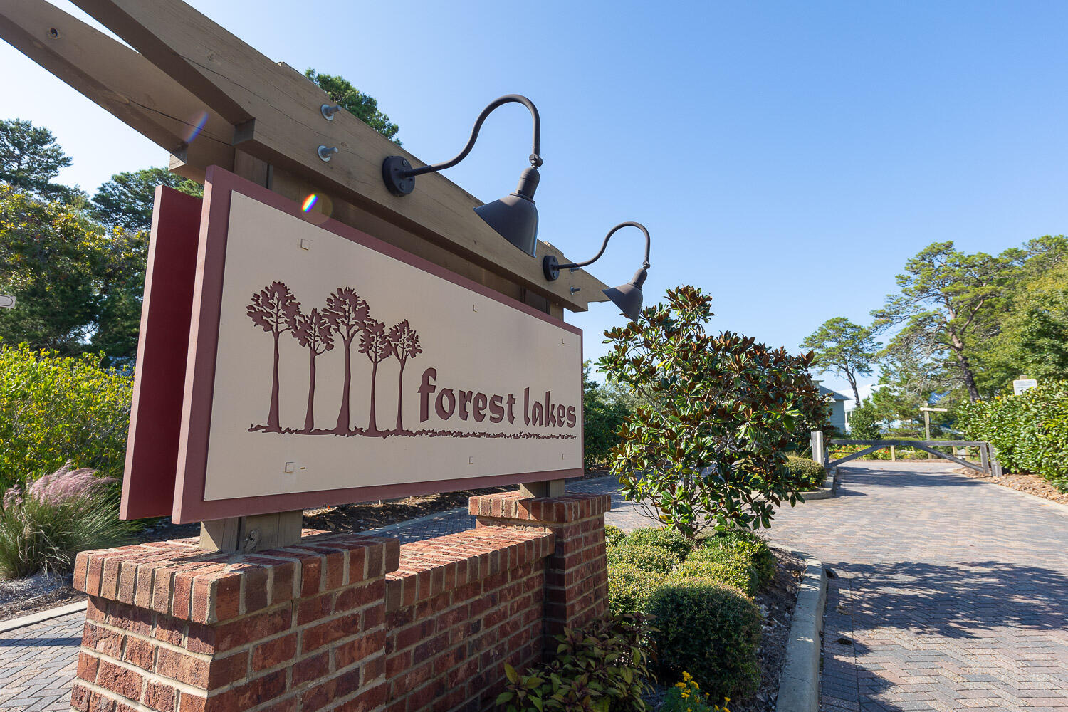 FOREST LAKES - Residential