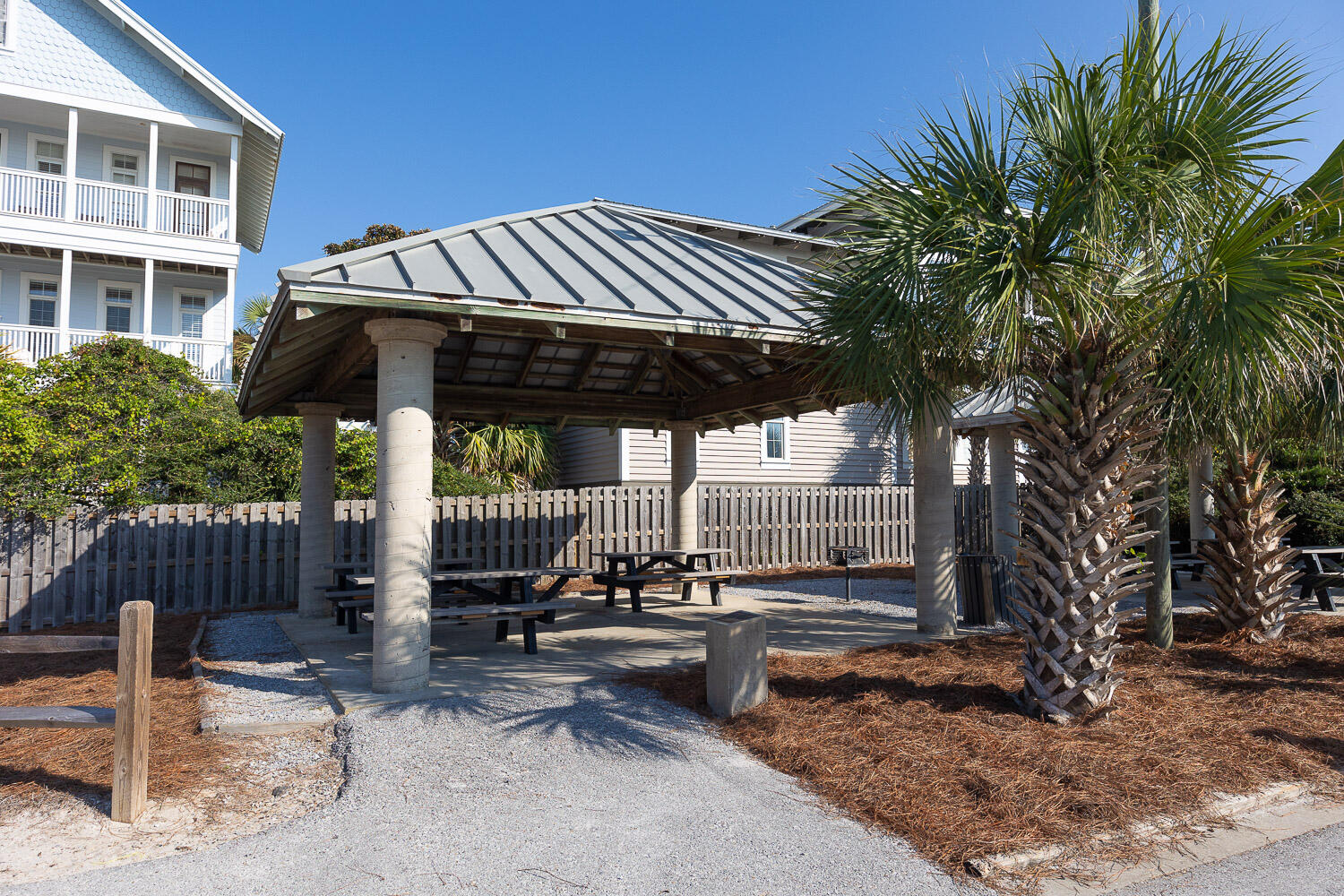 FOREST LAKES - Residential