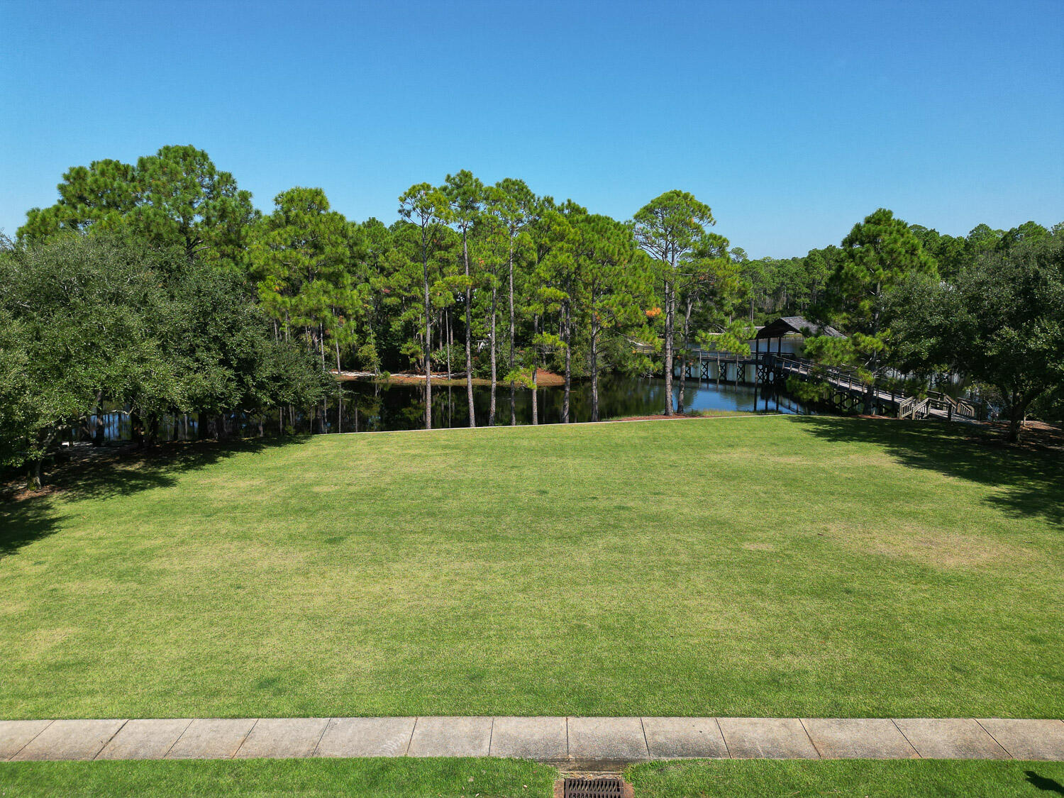 FOREST LAKES - Residential