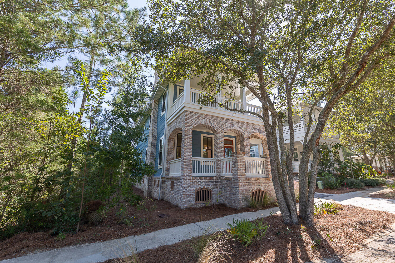 FOREST LAKES - Residential