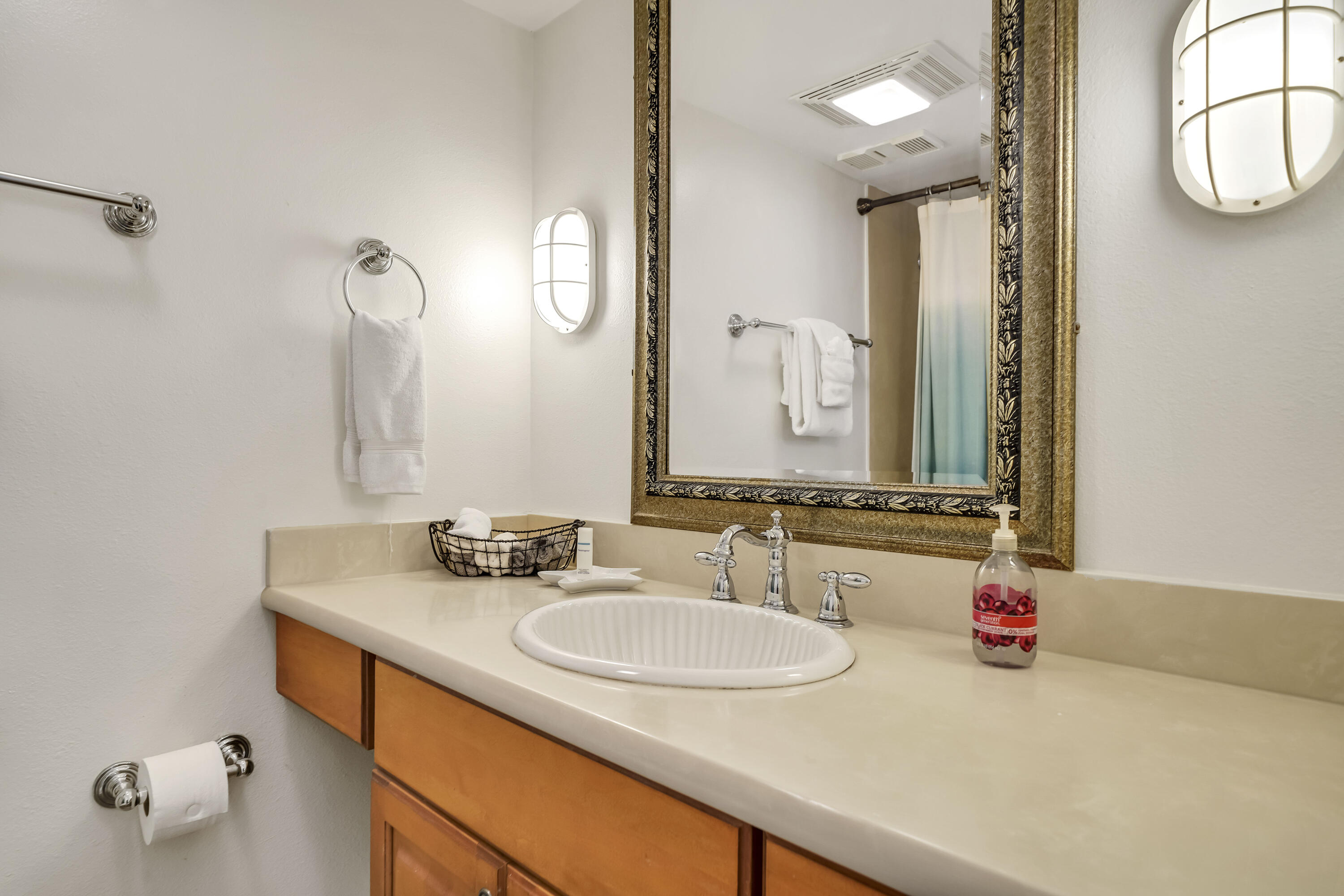 EAST PASS TOWERS CONDO - Residential