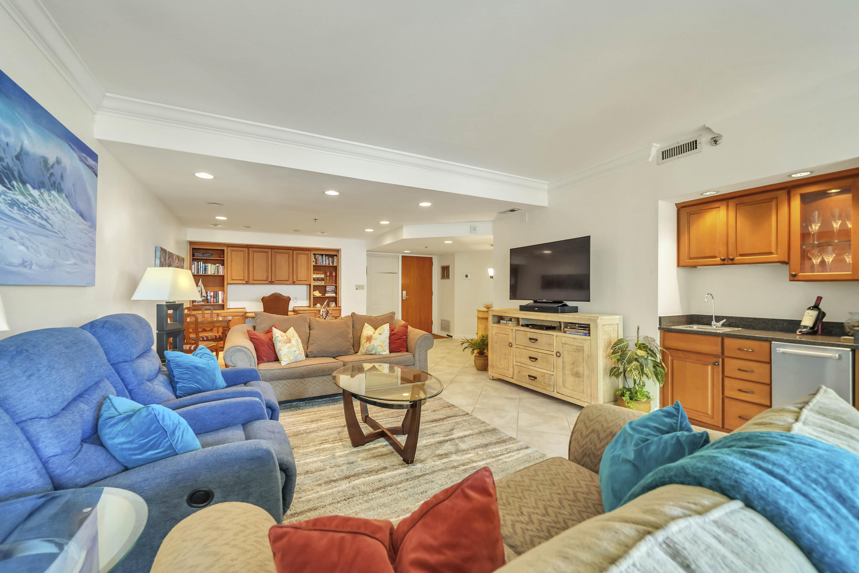 EAST PASS TOWERS CONDO - Residential