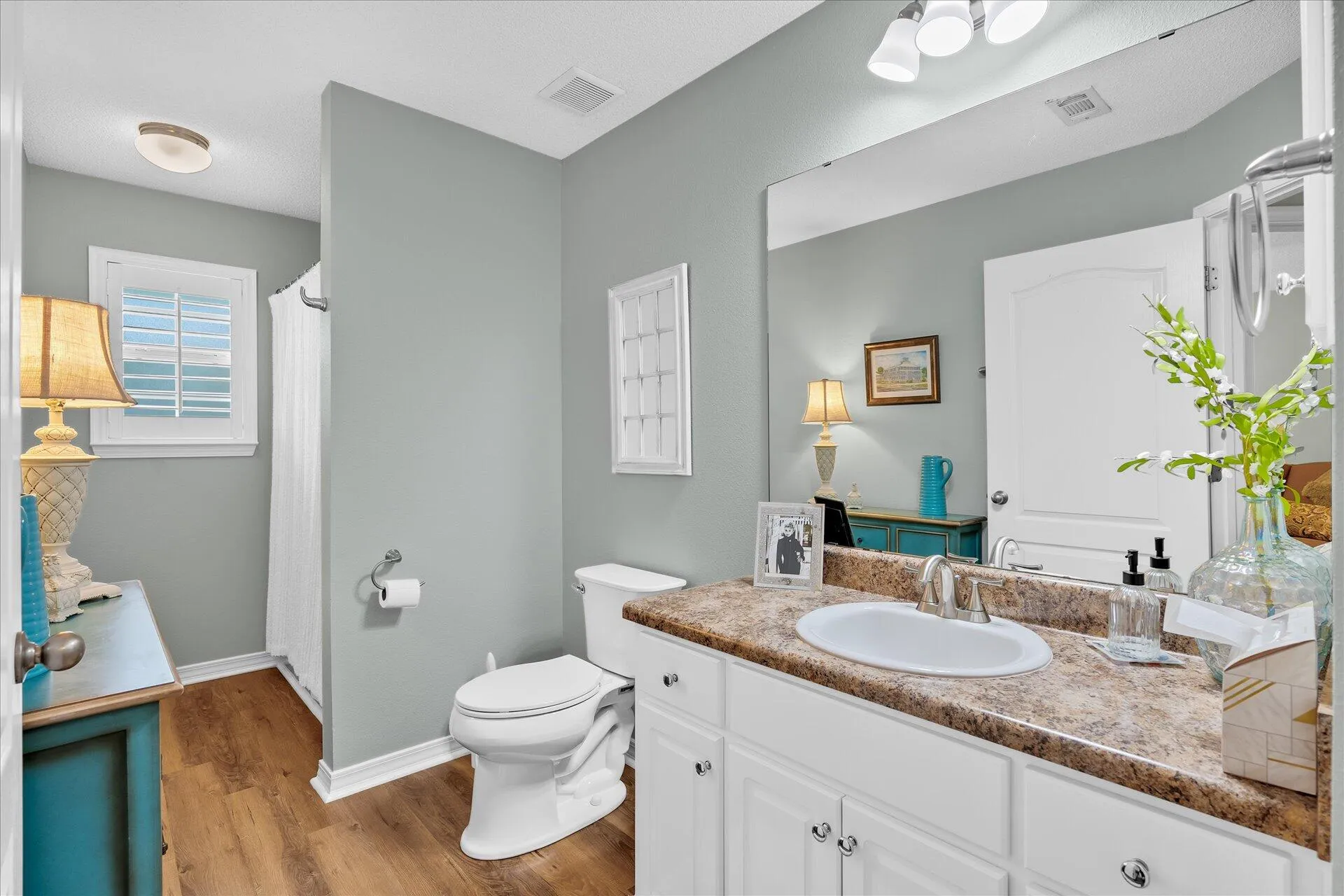 Navarre, Florida 32566, United States, 5 Bedrooms Bedrooms, ,3 BathroomsBathrooms,Residential,Active,2462