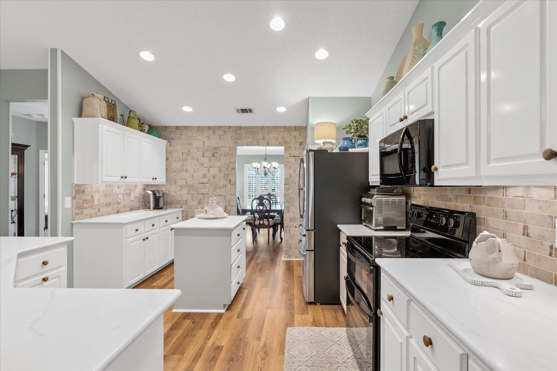 Navarre, Florida 32566, United States, 5 Bedrooms Bedrooms, ,3 BathroomsBathrooms,Residential,Active,2462