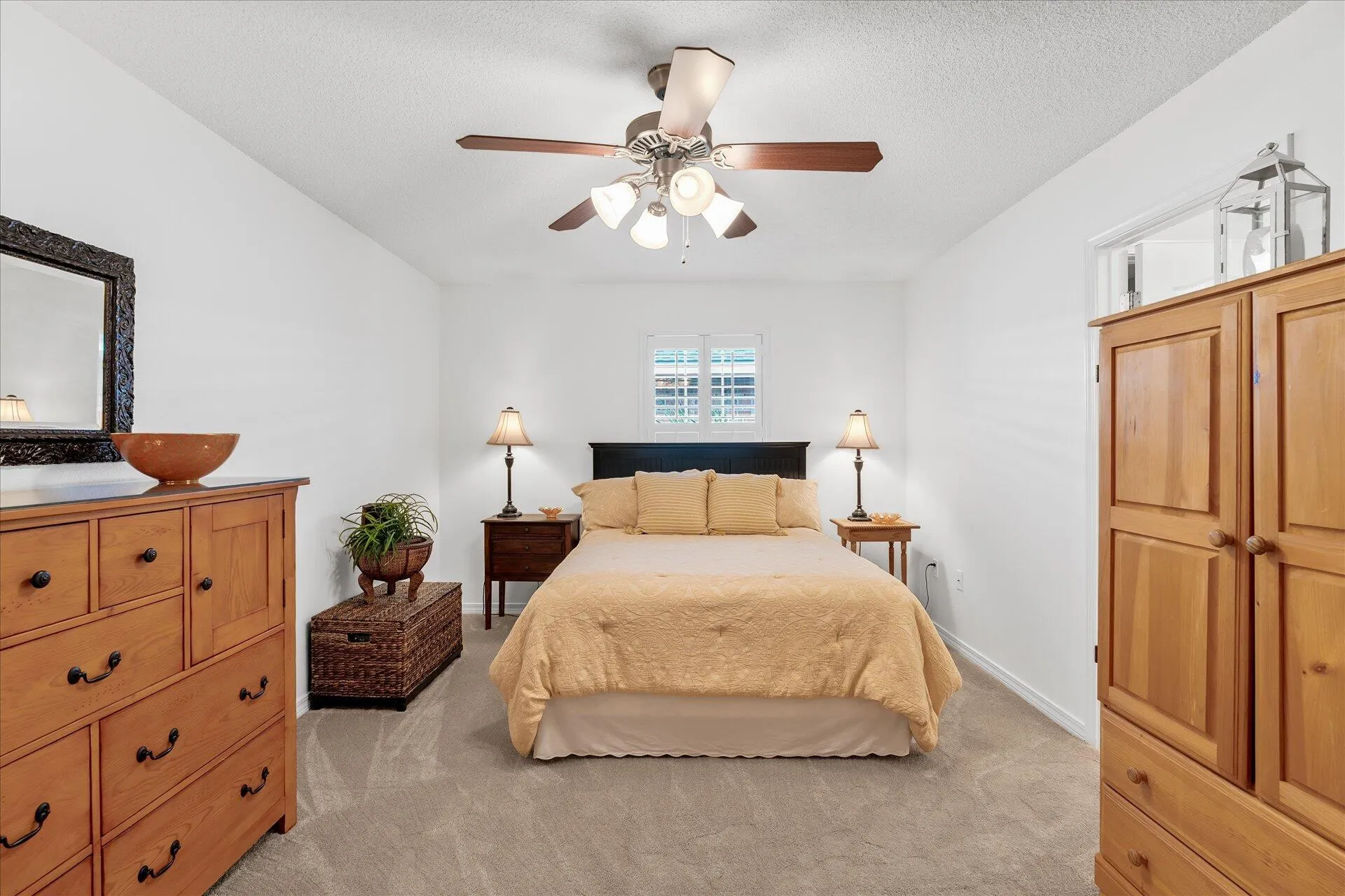 Navarre, Florida 32566, United States, 5 Bedrooms Bedrooms, ,3 BathroomsBathrooms,Residential,Active,2462