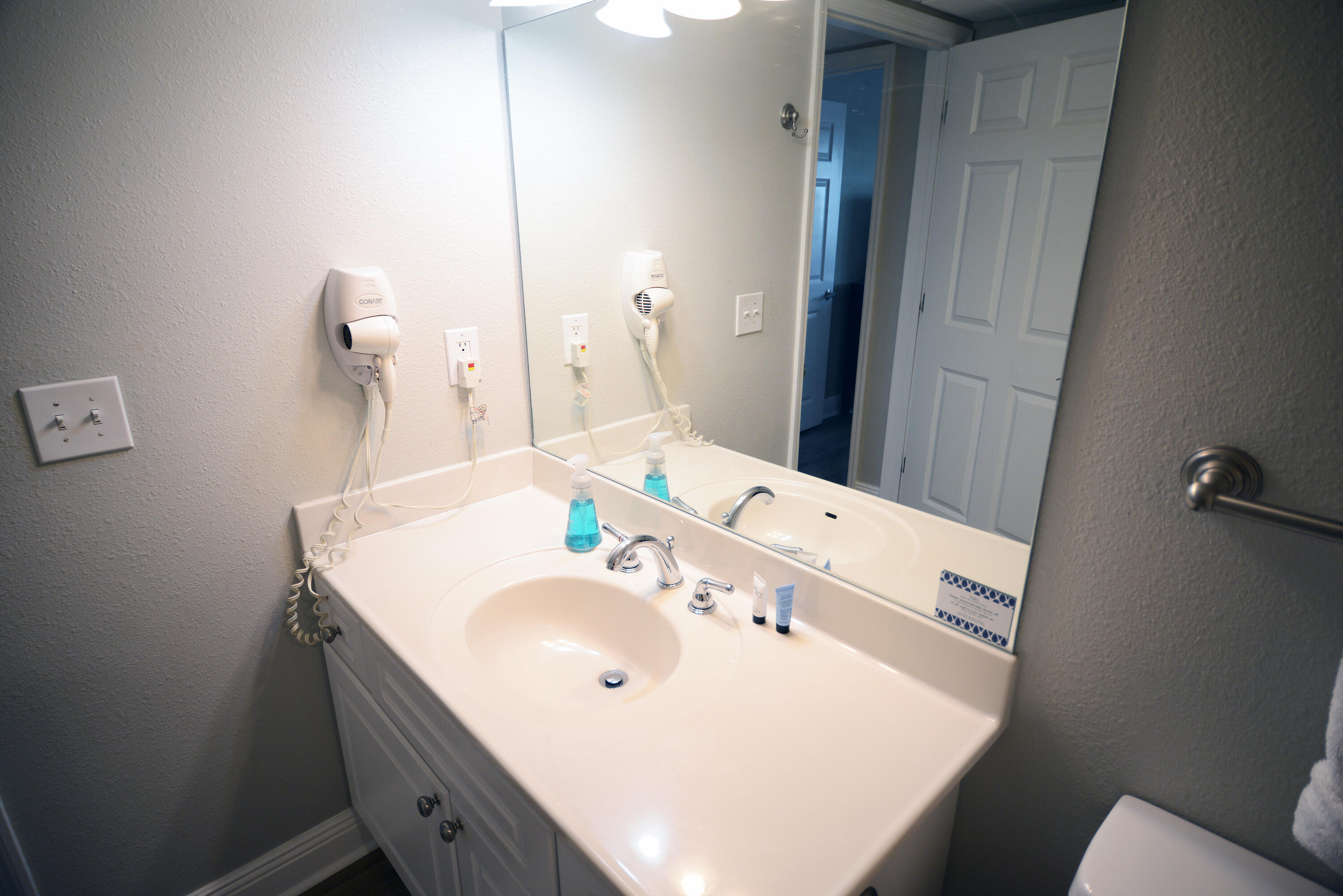 EMERALD BEACH PH 1 - Residential