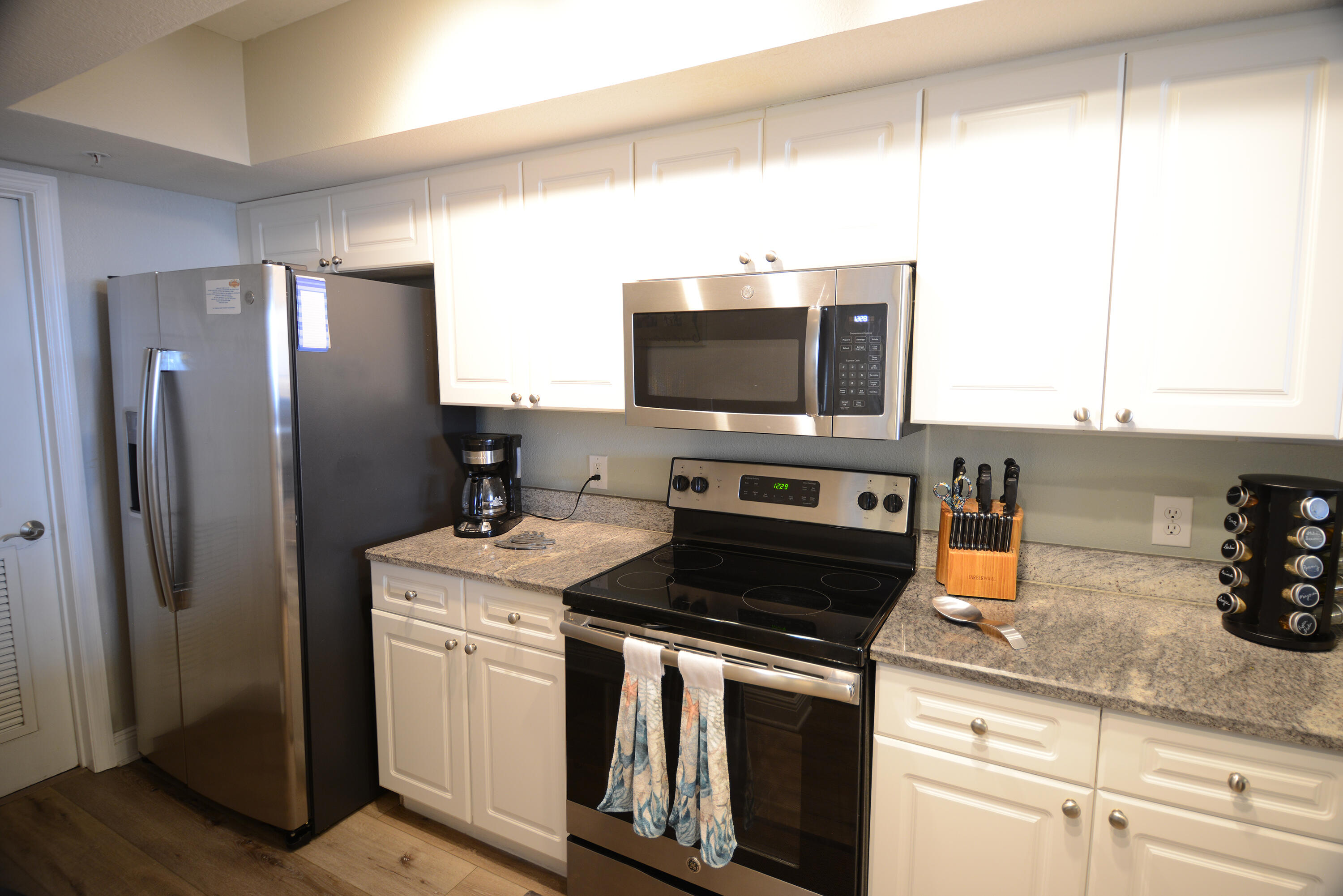 EMERALD BEACH PH 1 - Residential