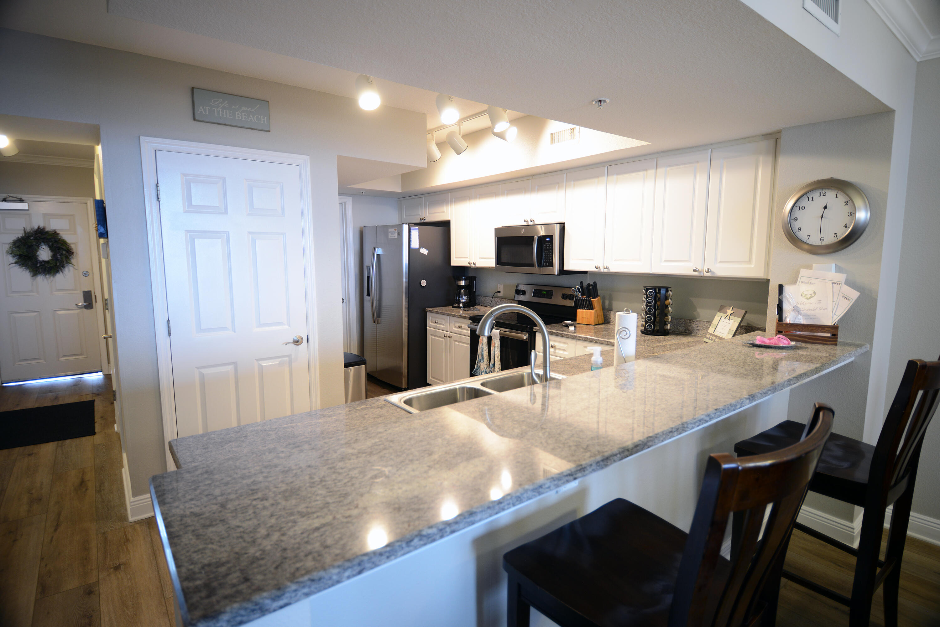 EMERALD BEACH PH 1 - Residential