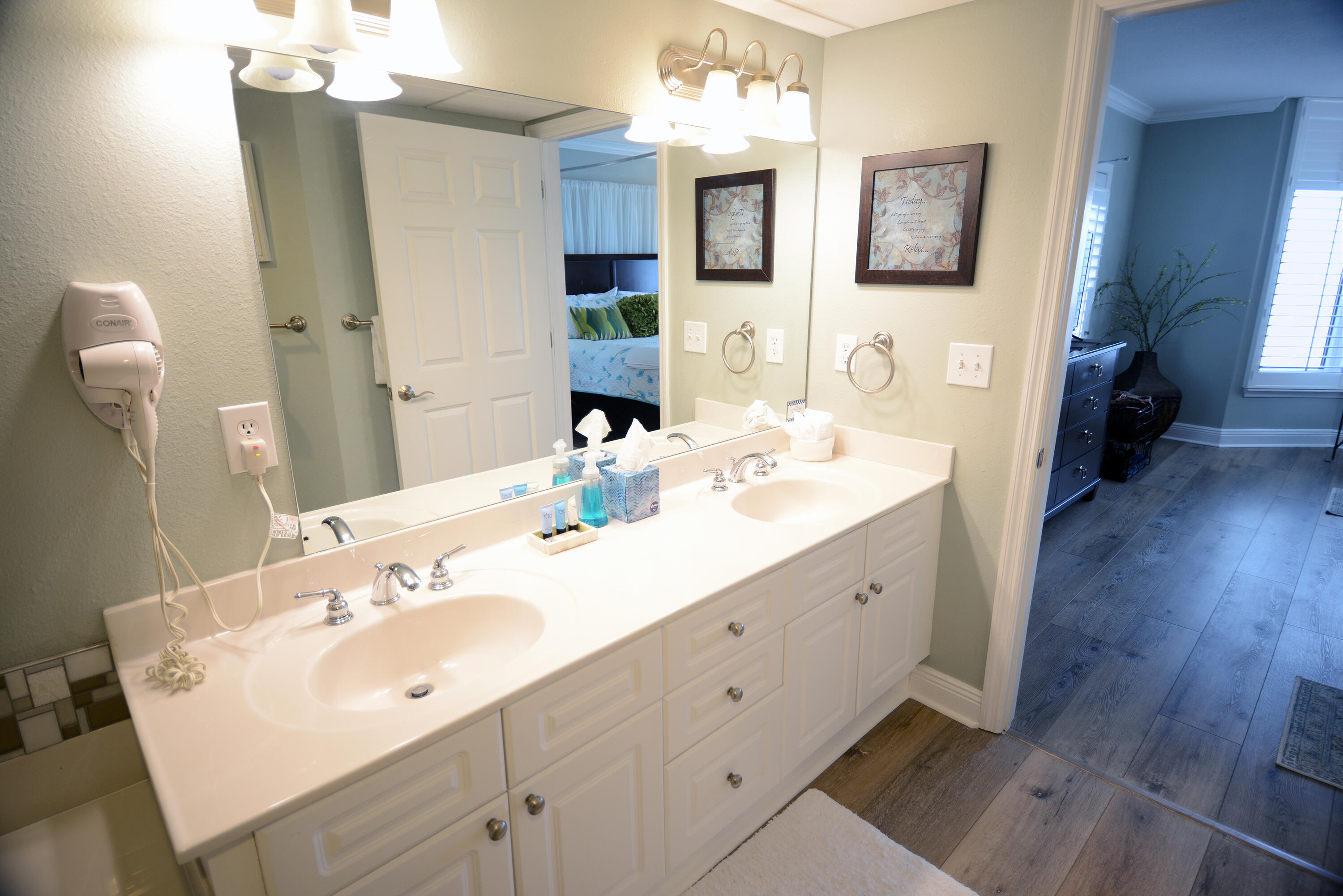 EMERALD BEACH PH 1 - Residential