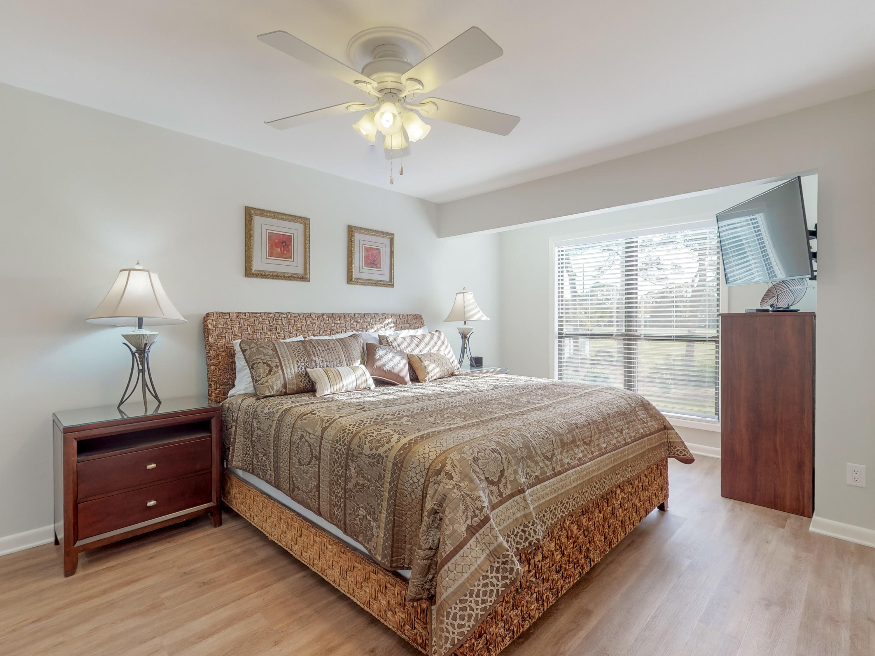 SANDPIPER VILLAGE - Residential