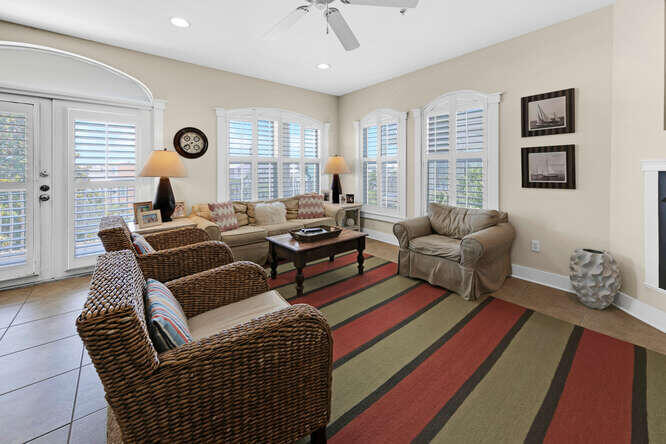 VILLAS AT SEAGROVE BEACH - Residential