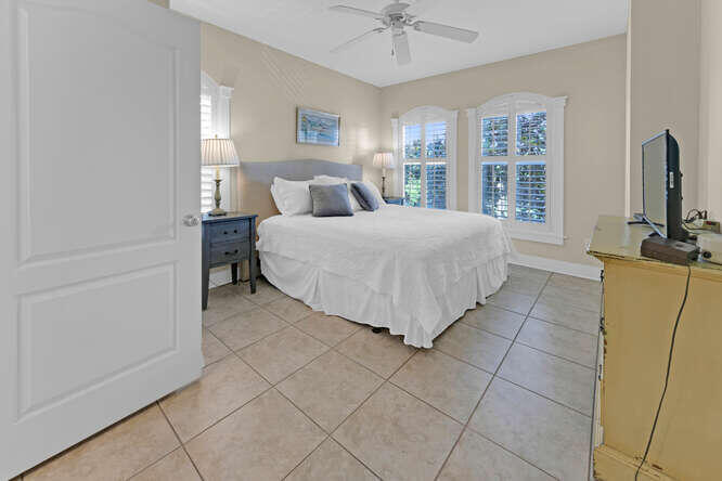 VILLAS AT SEAGROVE BEACH - Residential