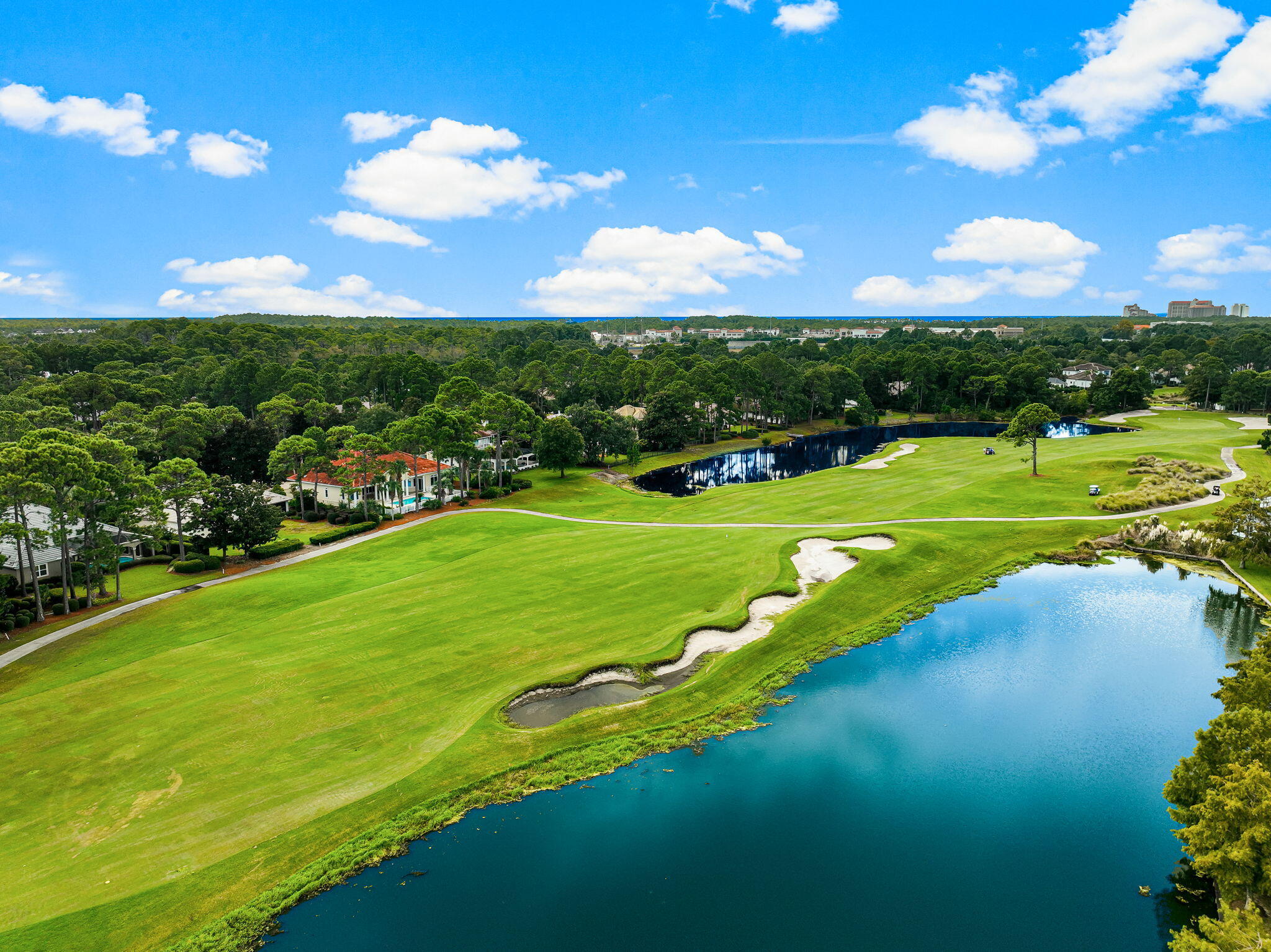 BUNGALOS AT SANDESTIN - Residential