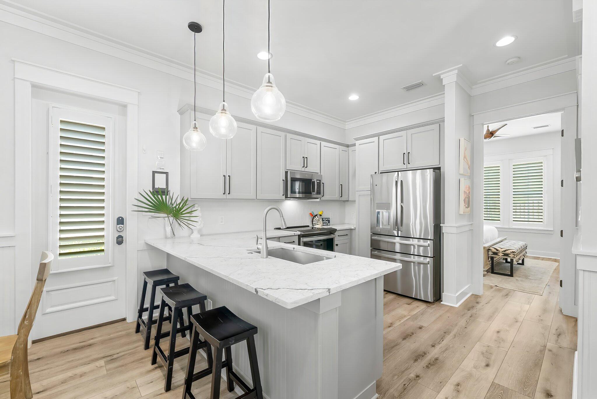 BUNGALOS AT SANDESTIN - Residential