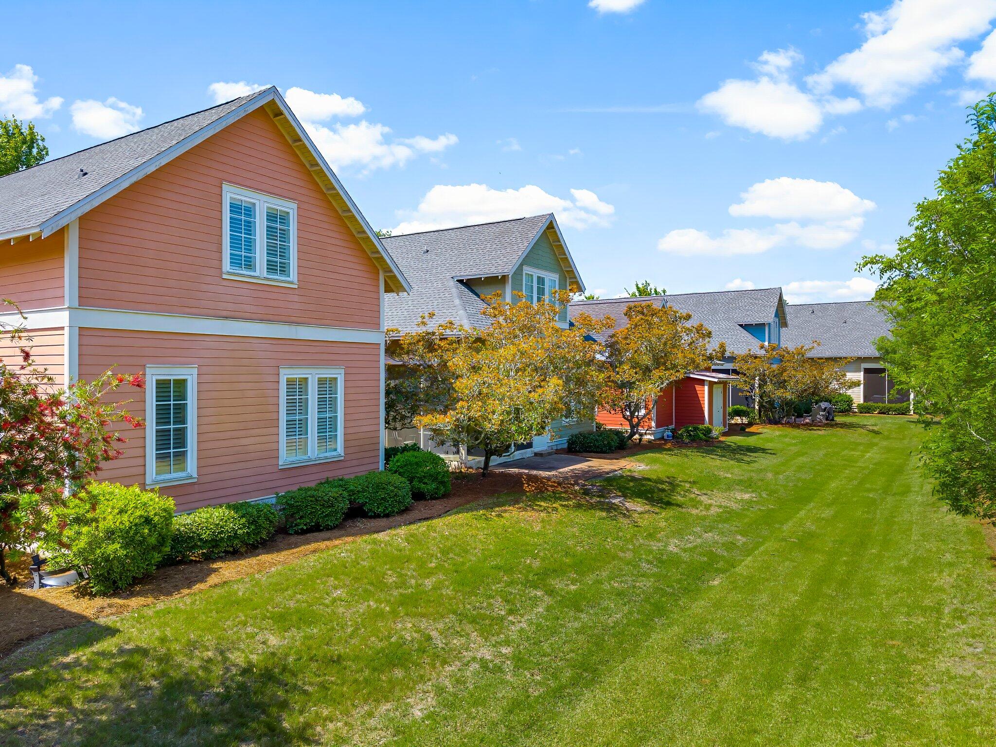 BUNGALOS AT SANDESTIN - Residential