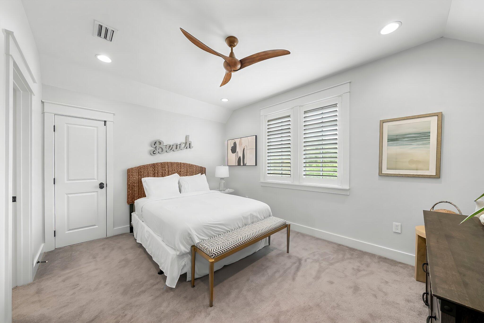 BUNGALOS AT SANDESTIN - Residential