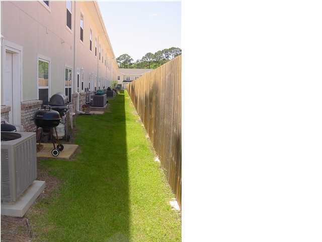 MERIDIAN SQUARE TOWNHOMES - Residential Lease