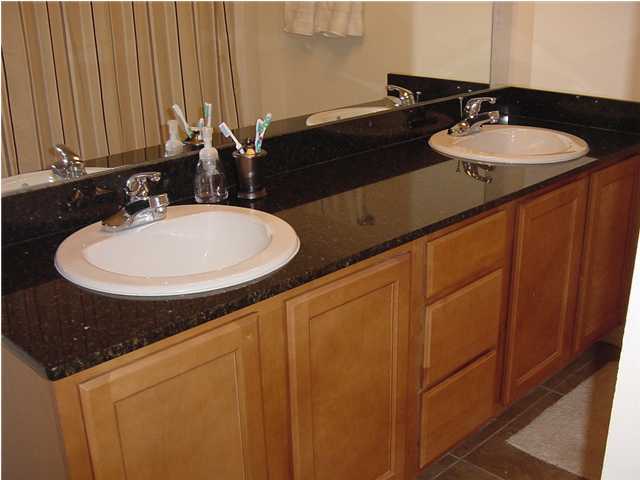 MERIDIAN SQUARE TOWNHOMES - Residential Lease