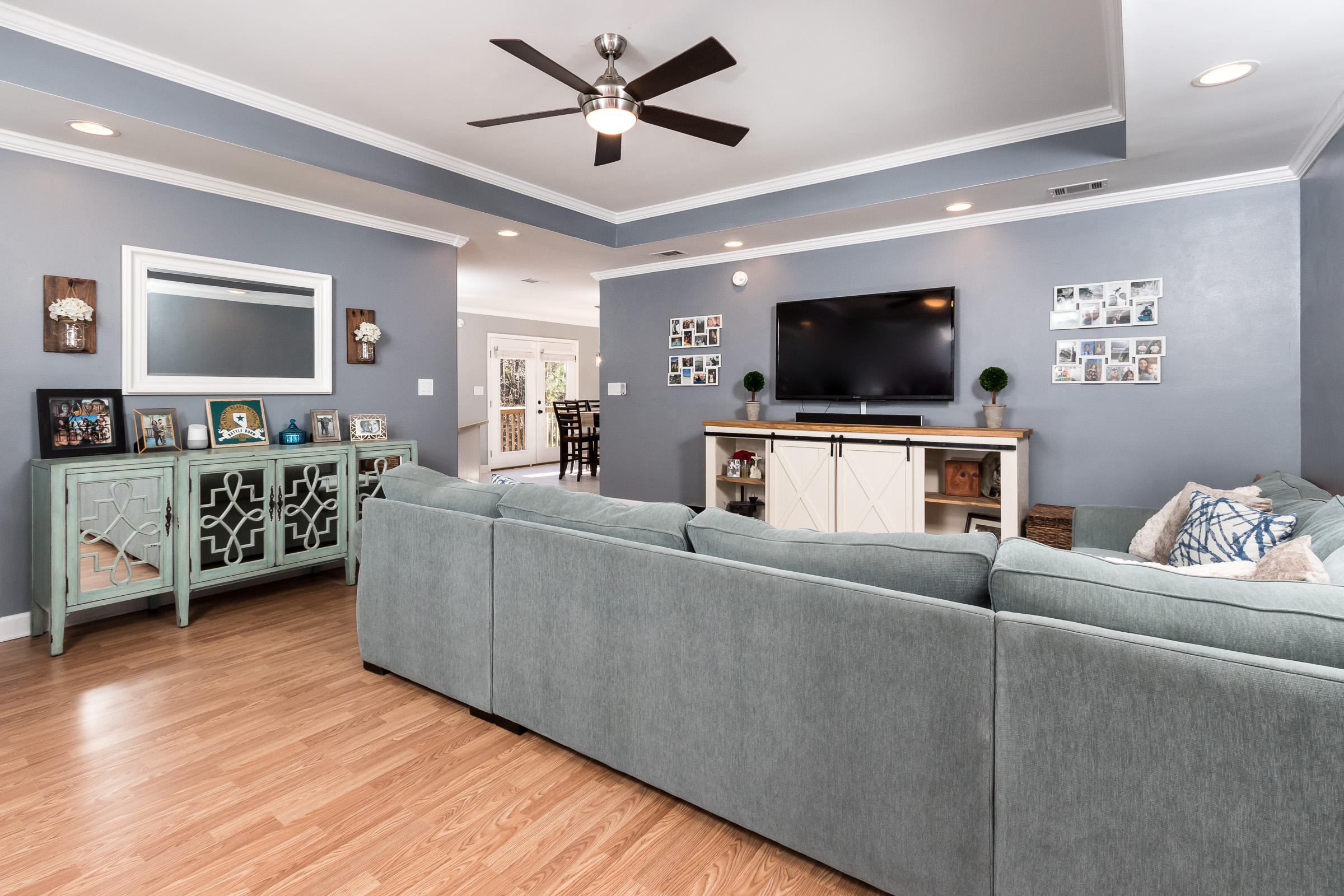 ROLLING HILLS ESTATES - Residential