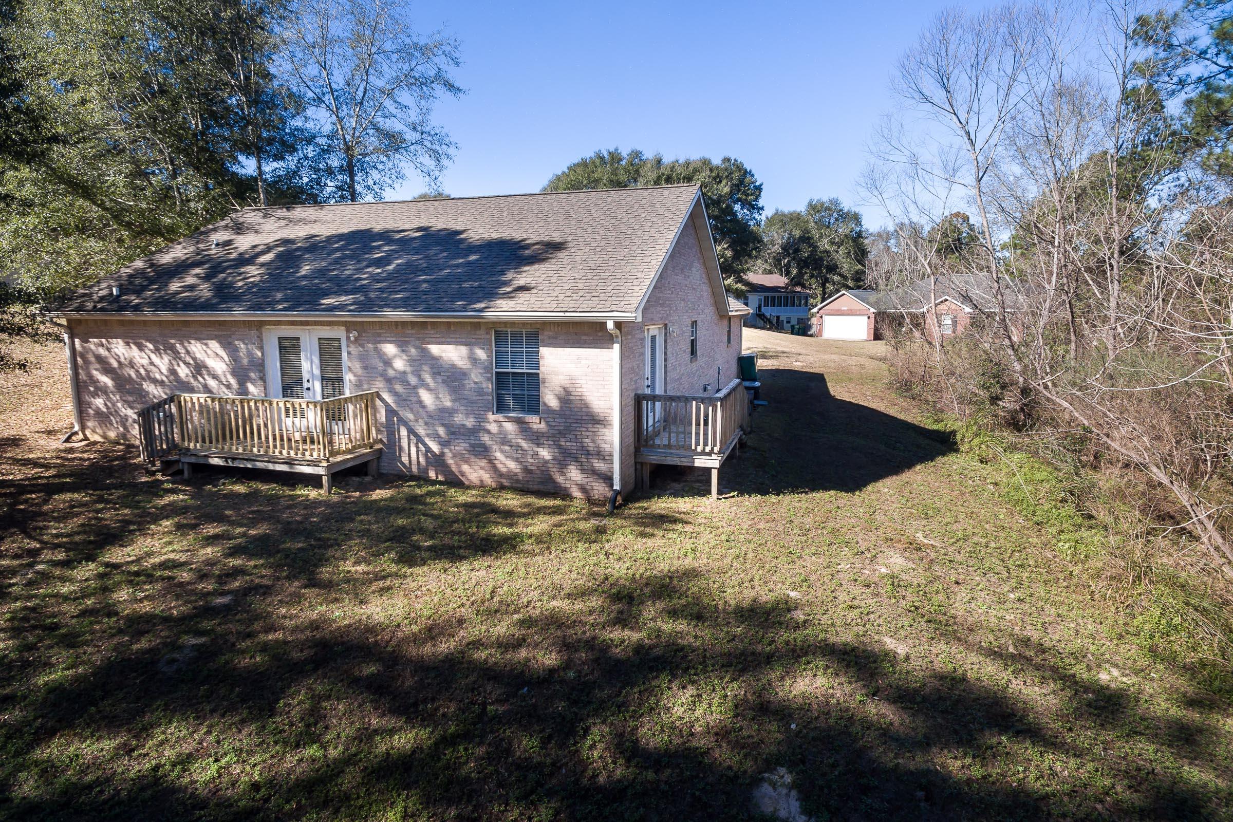 ROLLING HILLS ESTATES - Residential