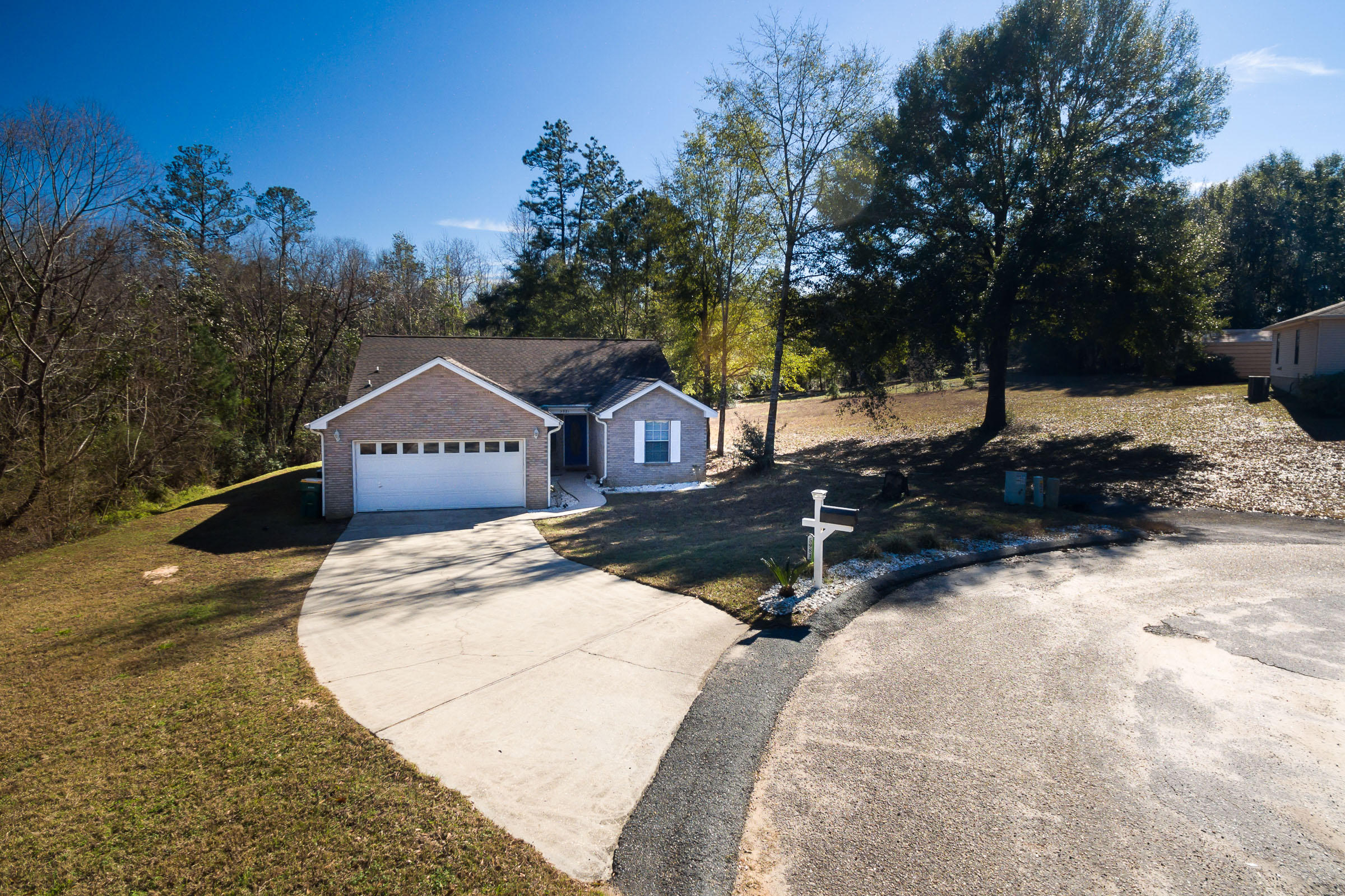 ROLLING HILLS ESTATES - Residential