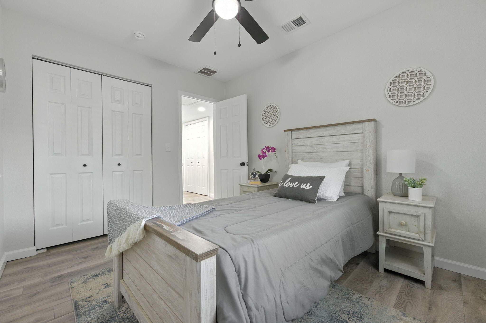 GARNIERS BEACH 2ND - Residential