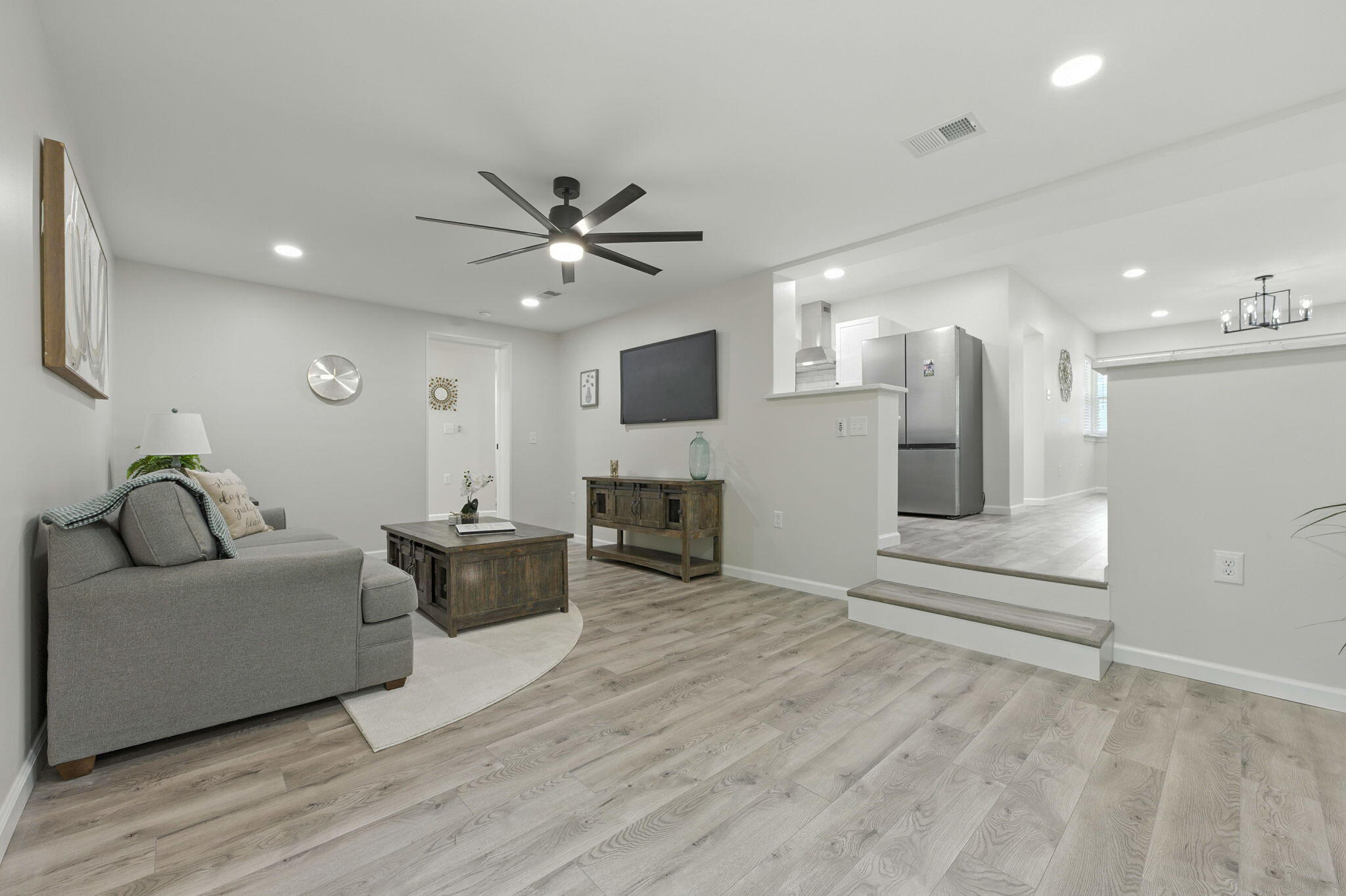 GARNIERS BEACH 2ND - Residential