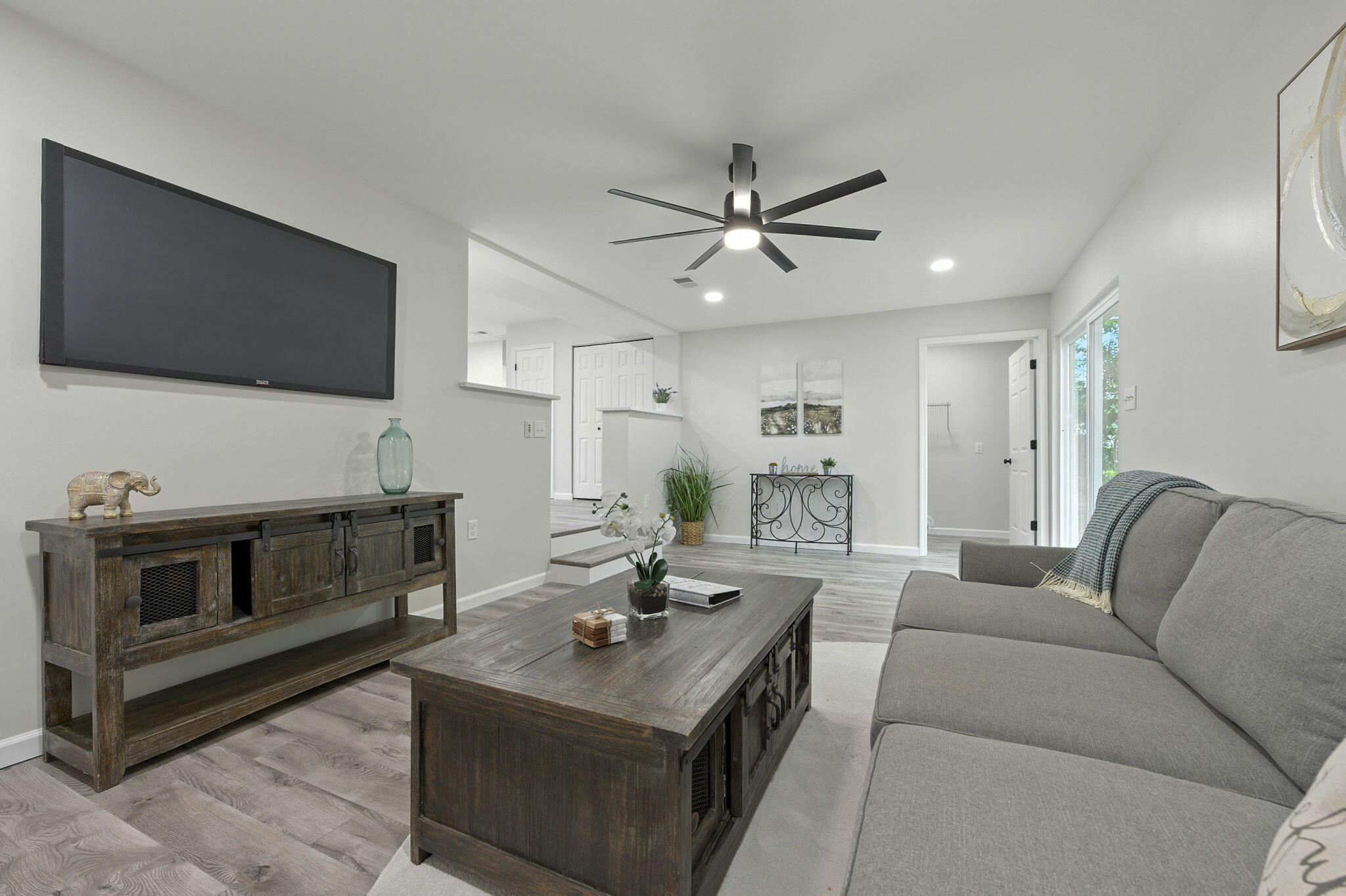 GARNIERS BEACH 2ND - Residential