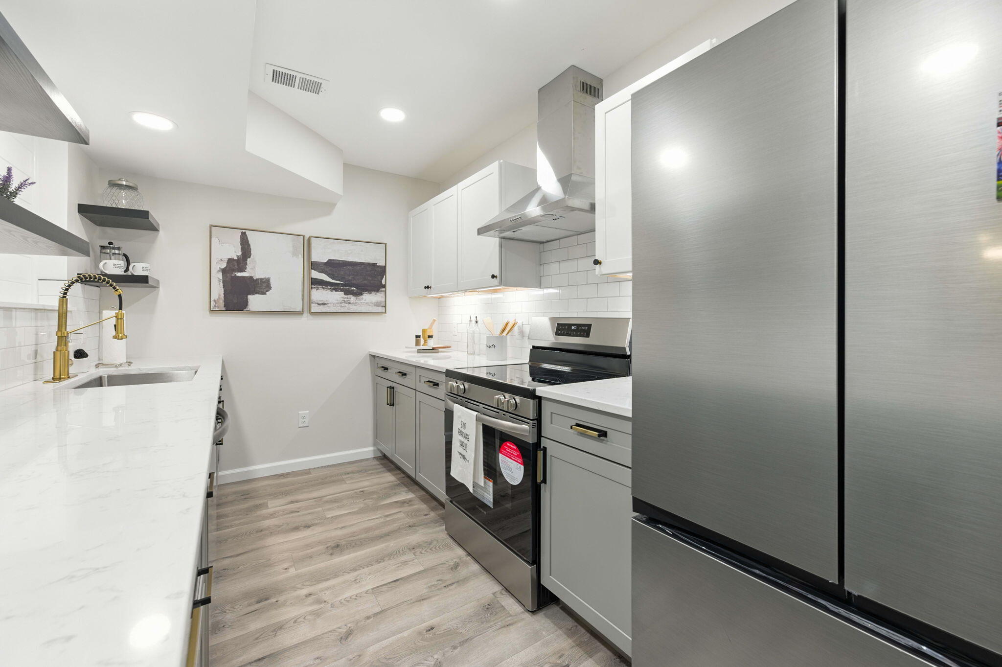 GARNIERS BEACH 2ND - Residential