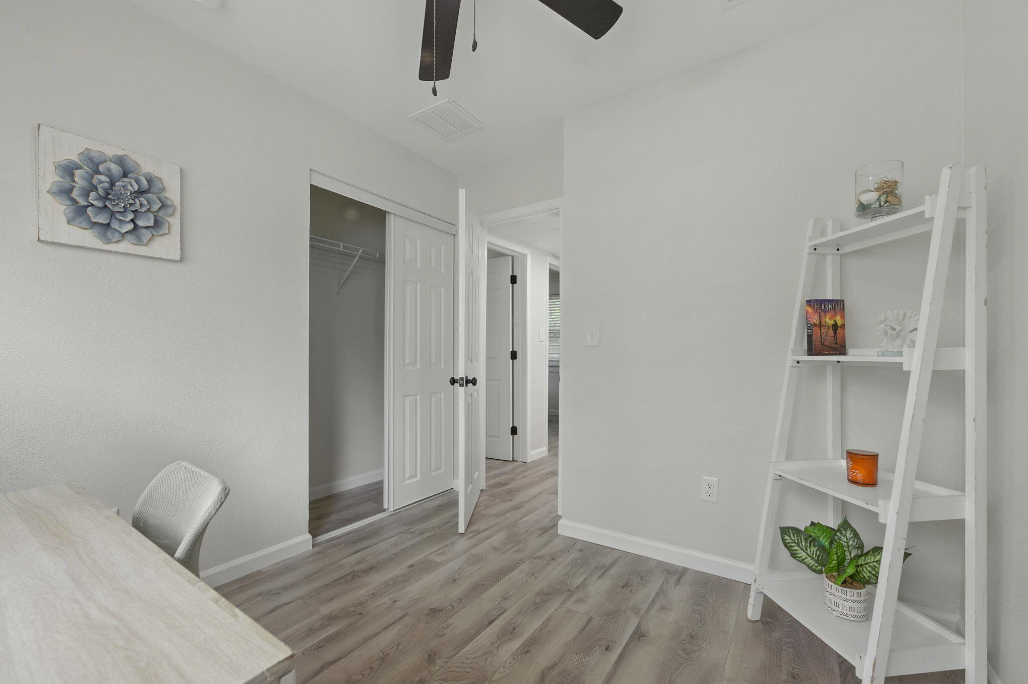GARNIERS BEACH 2ND - Residential