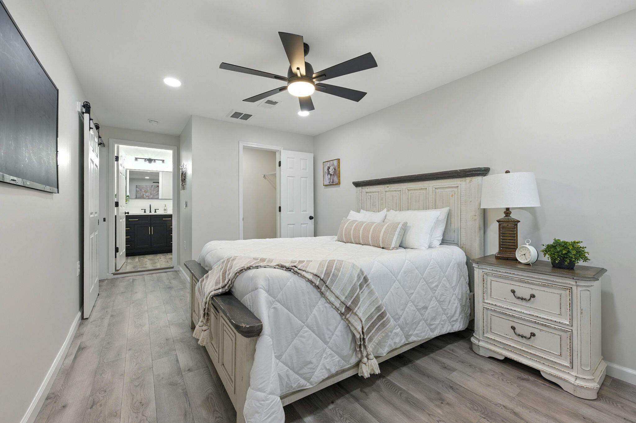 GARNIERS BEACH 2ND - Residential
