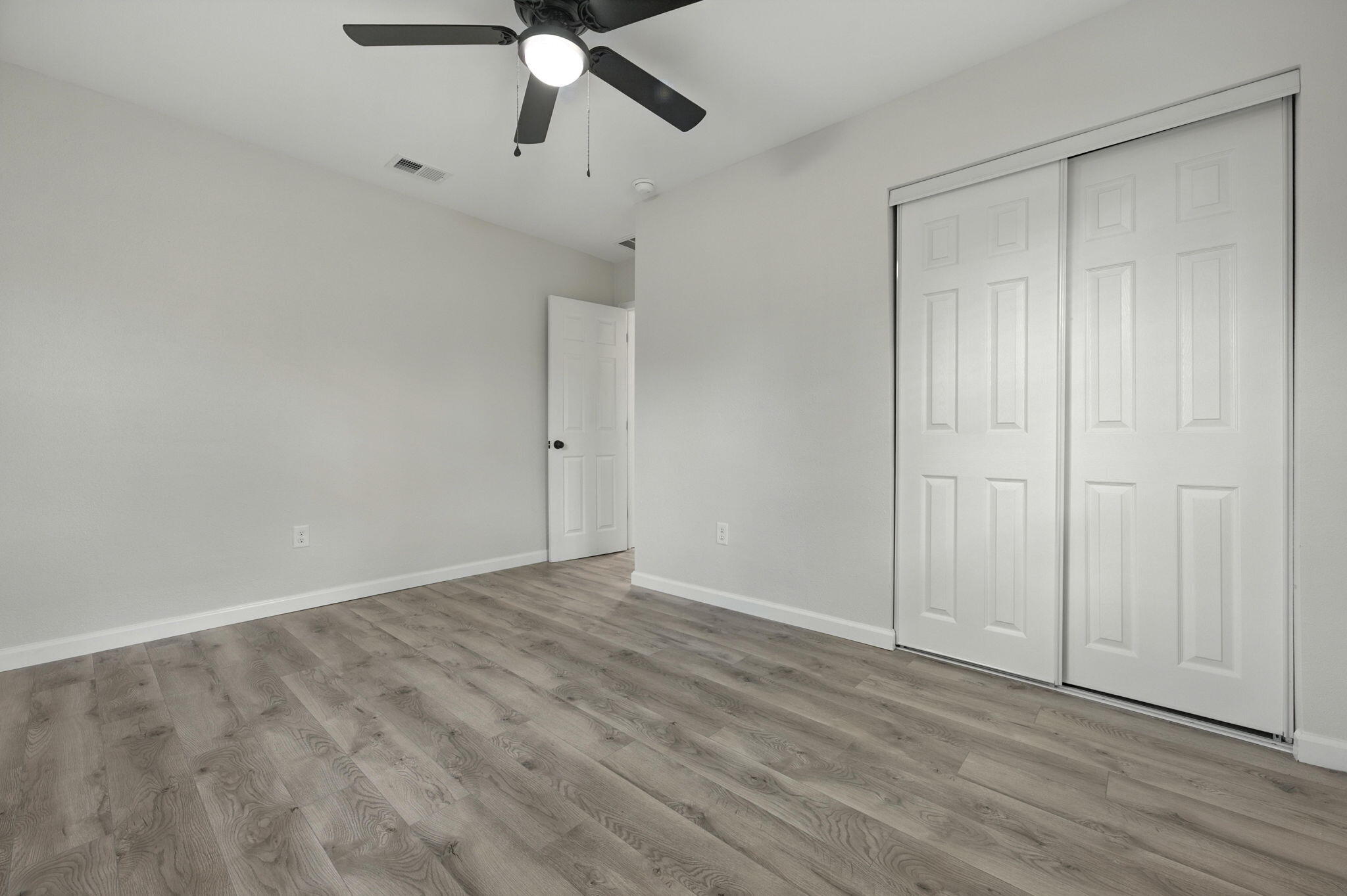 GARNIERS BEACH 2ND - Residential