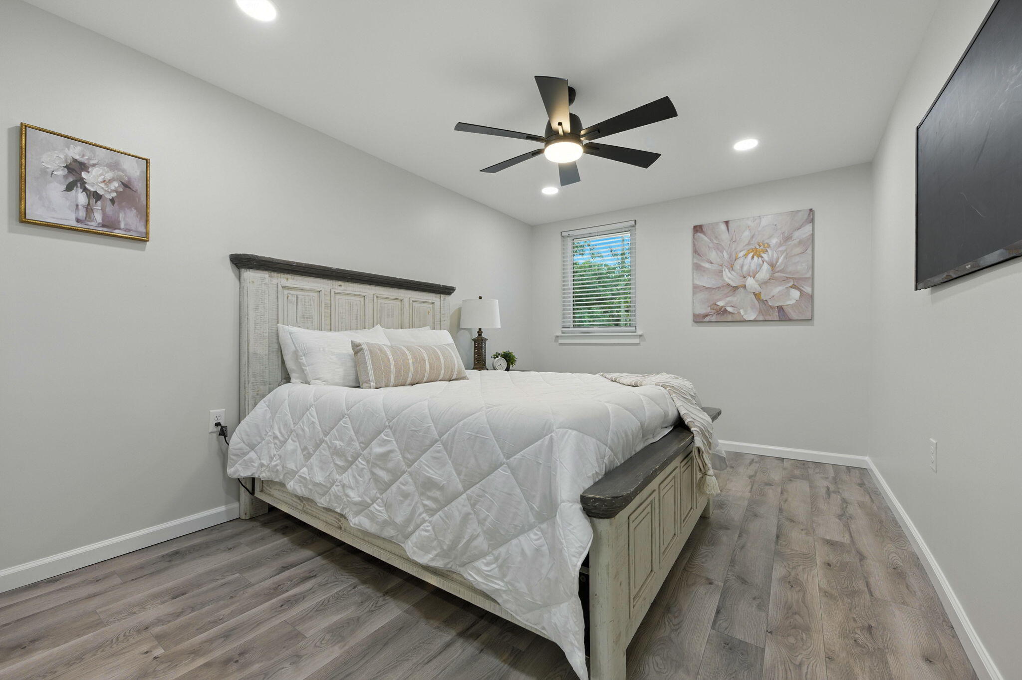 GARNIERS BEACH 2ND - Residential
