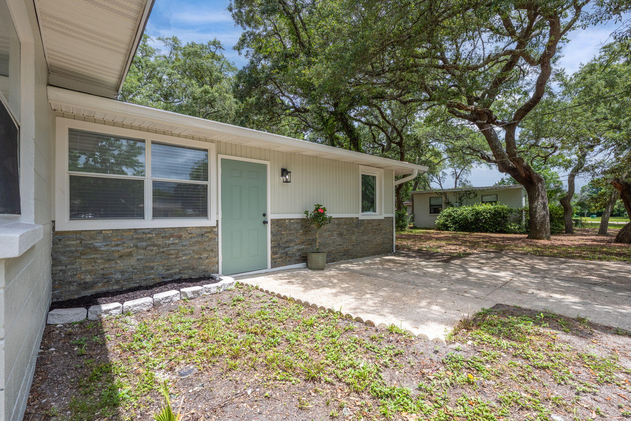 GARNIERS BEACH 2ND - Residential