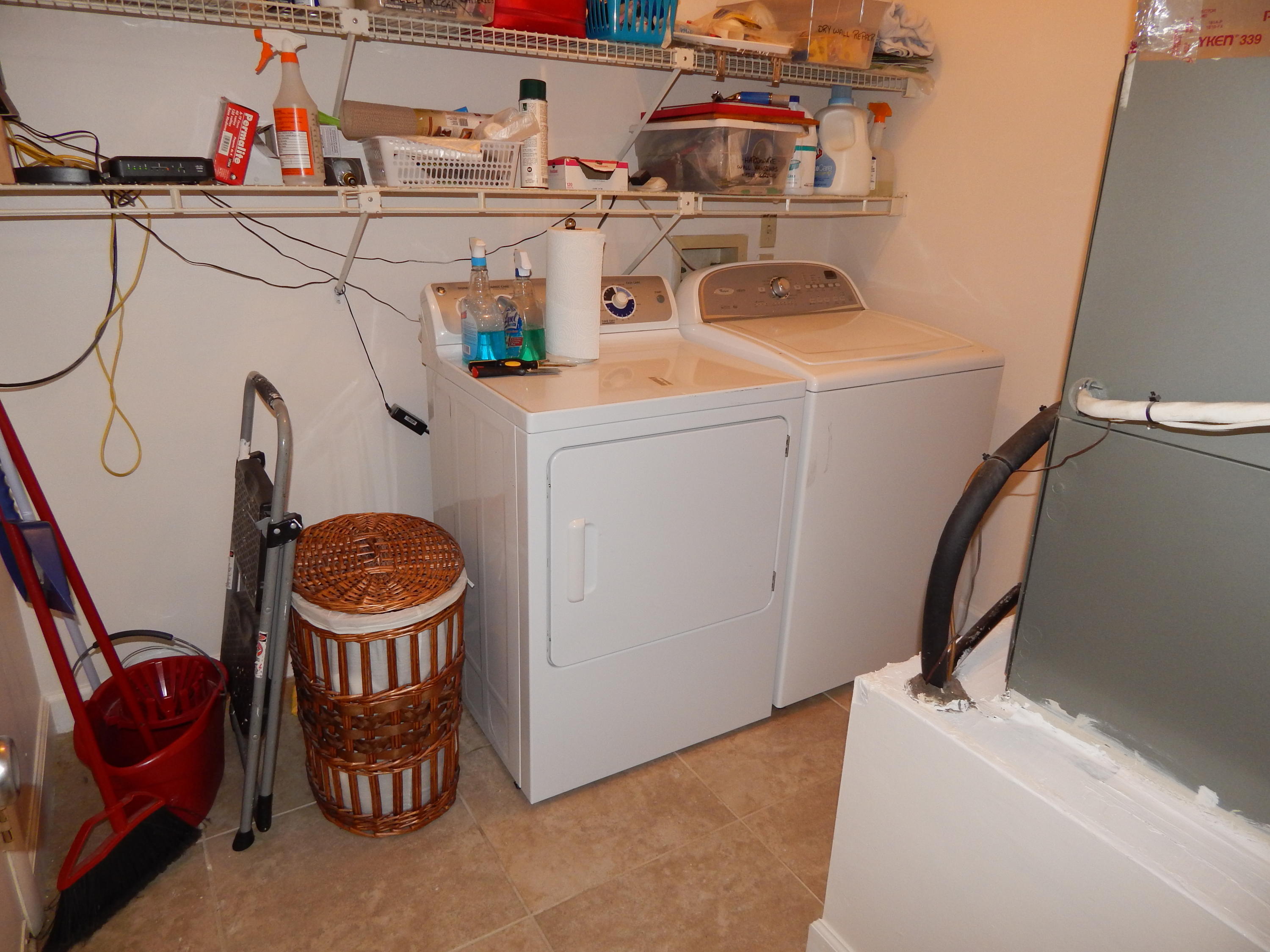 VIKING MANOR PH 1 - Residential