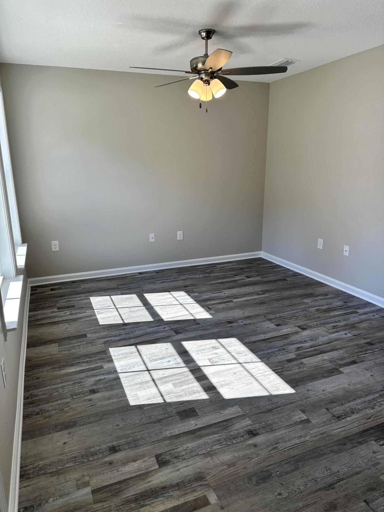 MORRIS ADD CRESTVIEW S1/2 LOTS 1 THRU 4 BLK 6 - Residential Lease