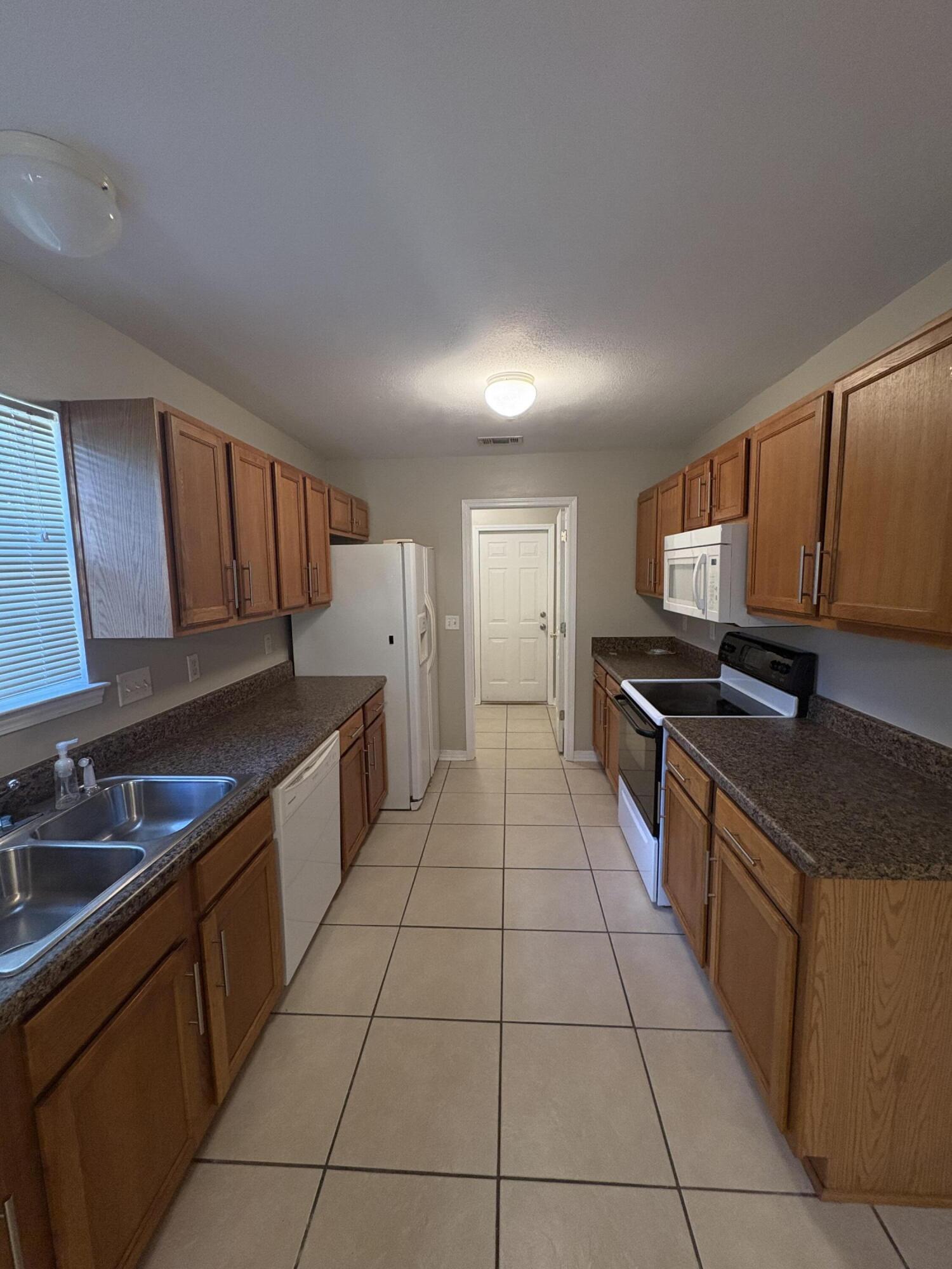 MORRIS ADDN TO CRESTVIEW - Residential Lease