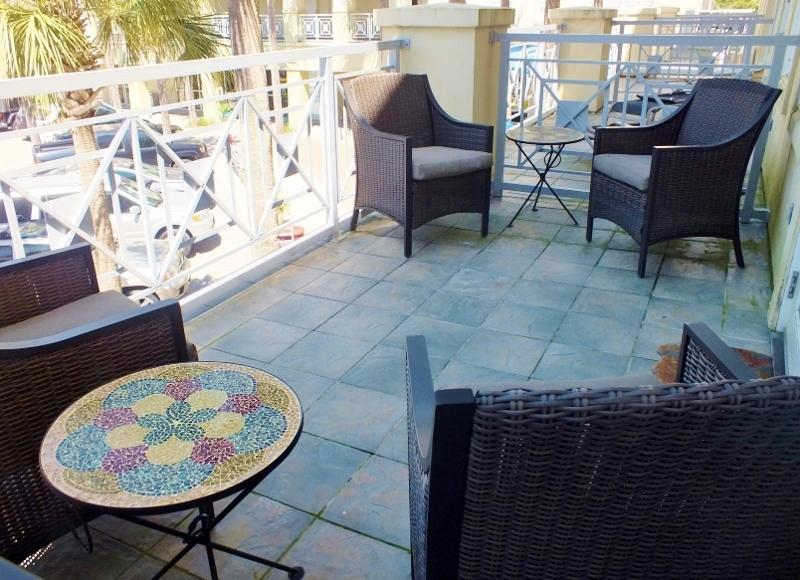 INN AT GULF PLACE - Residential