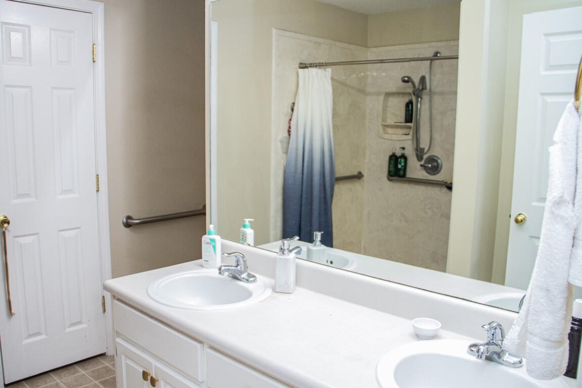 EMERALD VILLAGE S/D - Residential Lease