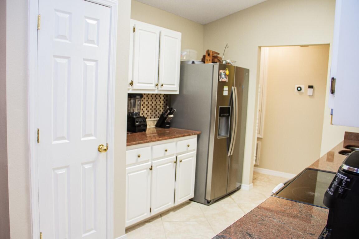 EMERALD VILLAGE S/D - Residential Lease