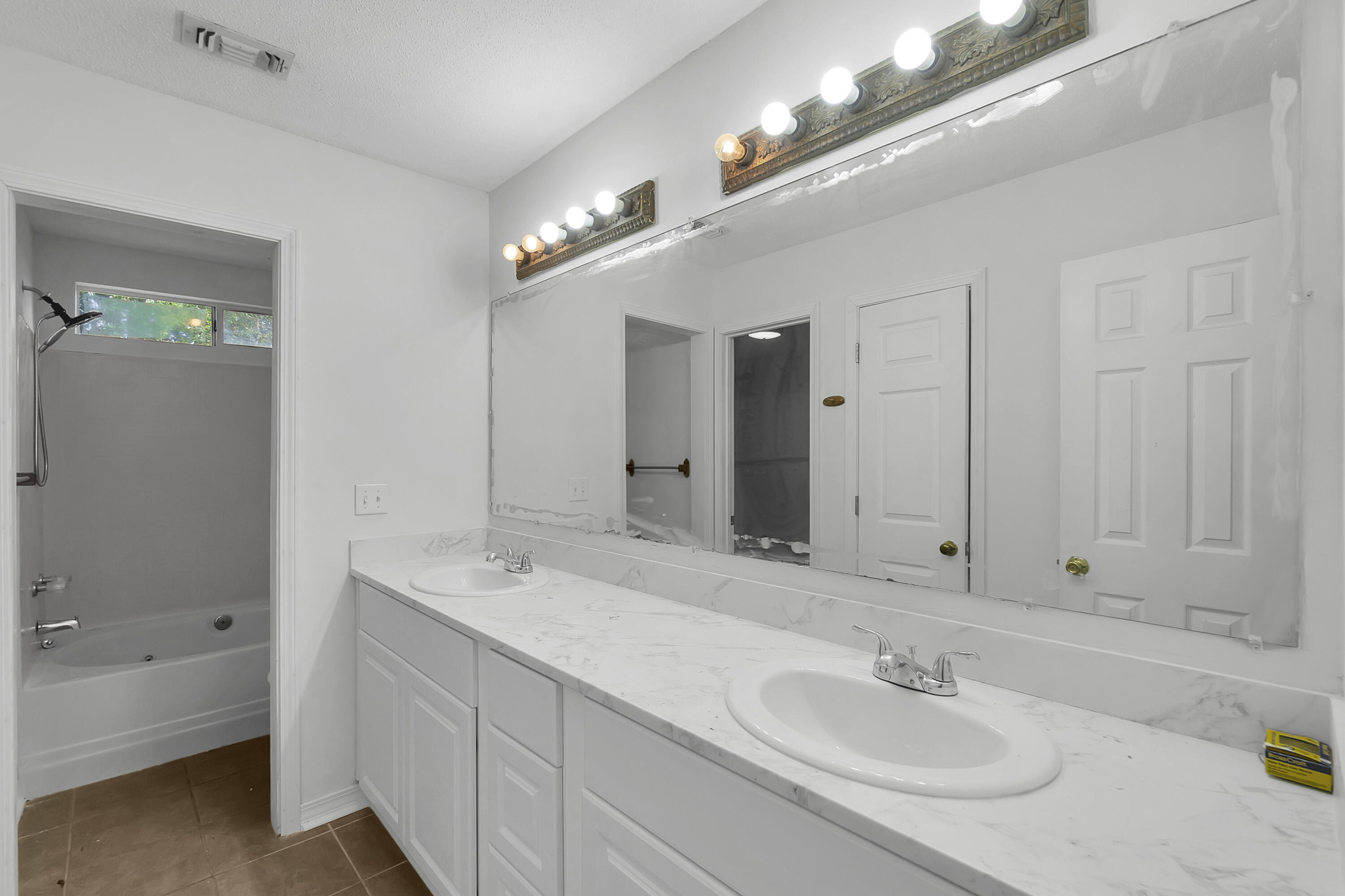 BROOKWOOD - Residential