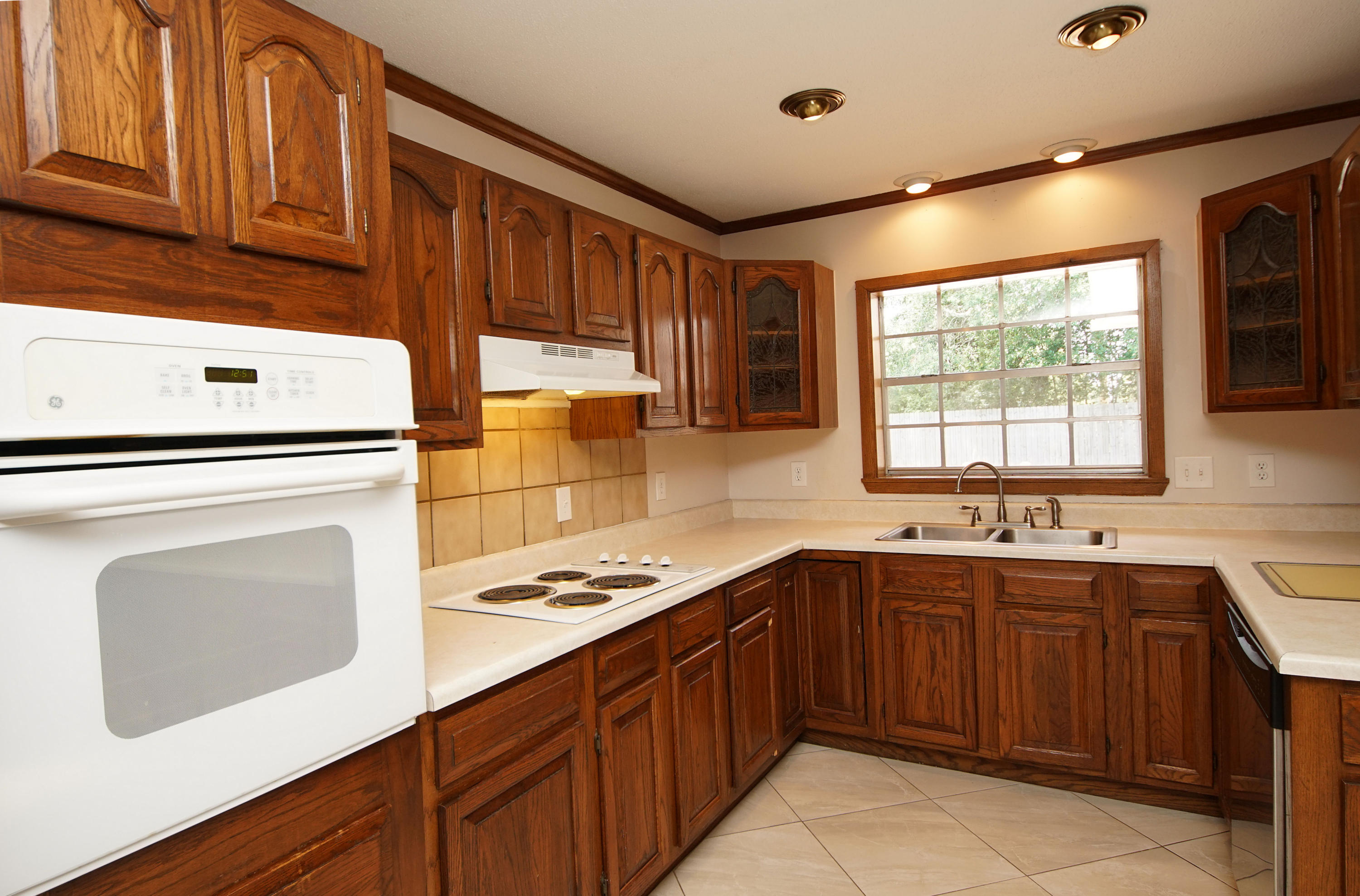 LAKE LORRAINE ESTATES 1 - Residential