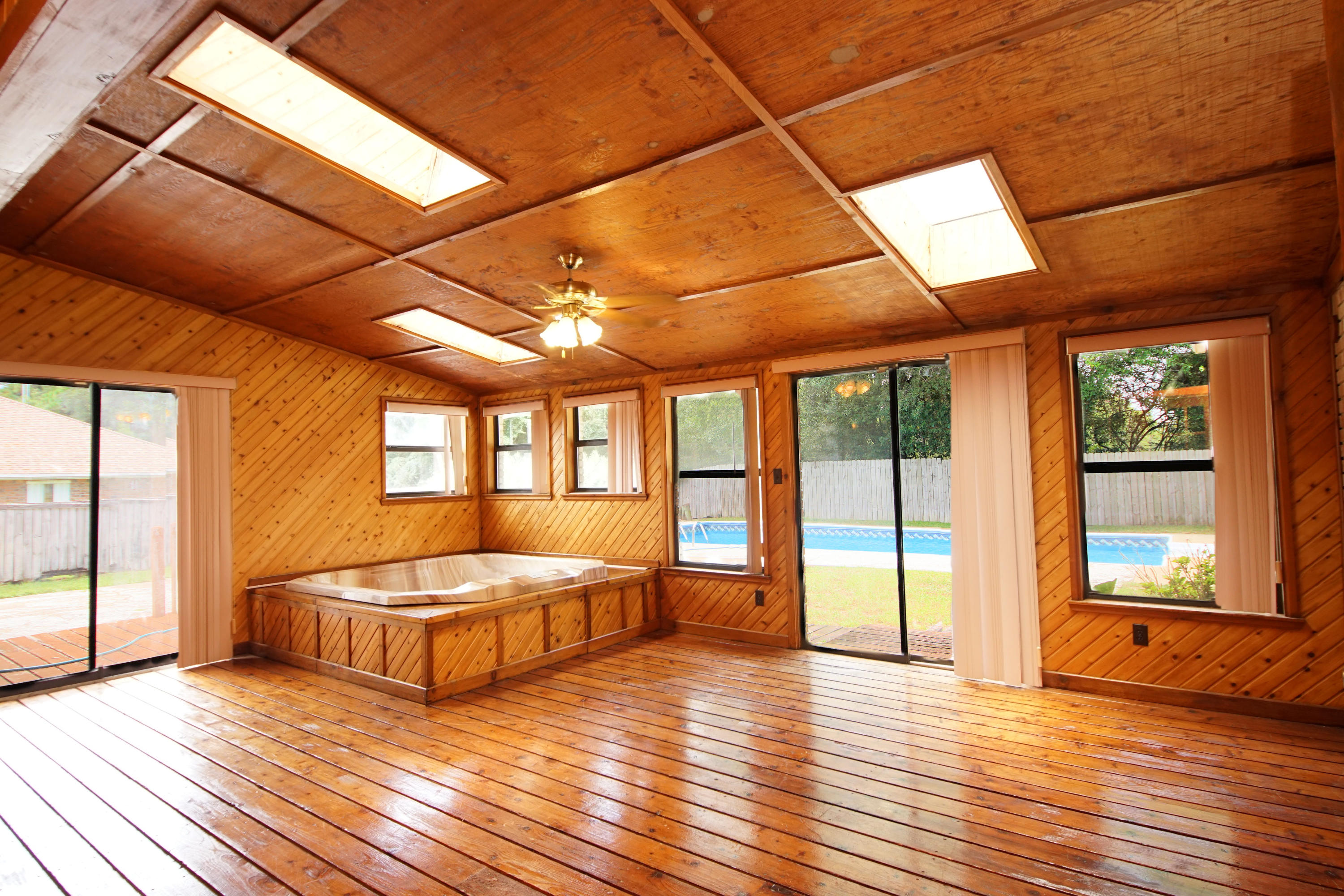 LAKE LORRAINE ESTATES 1 - Residential